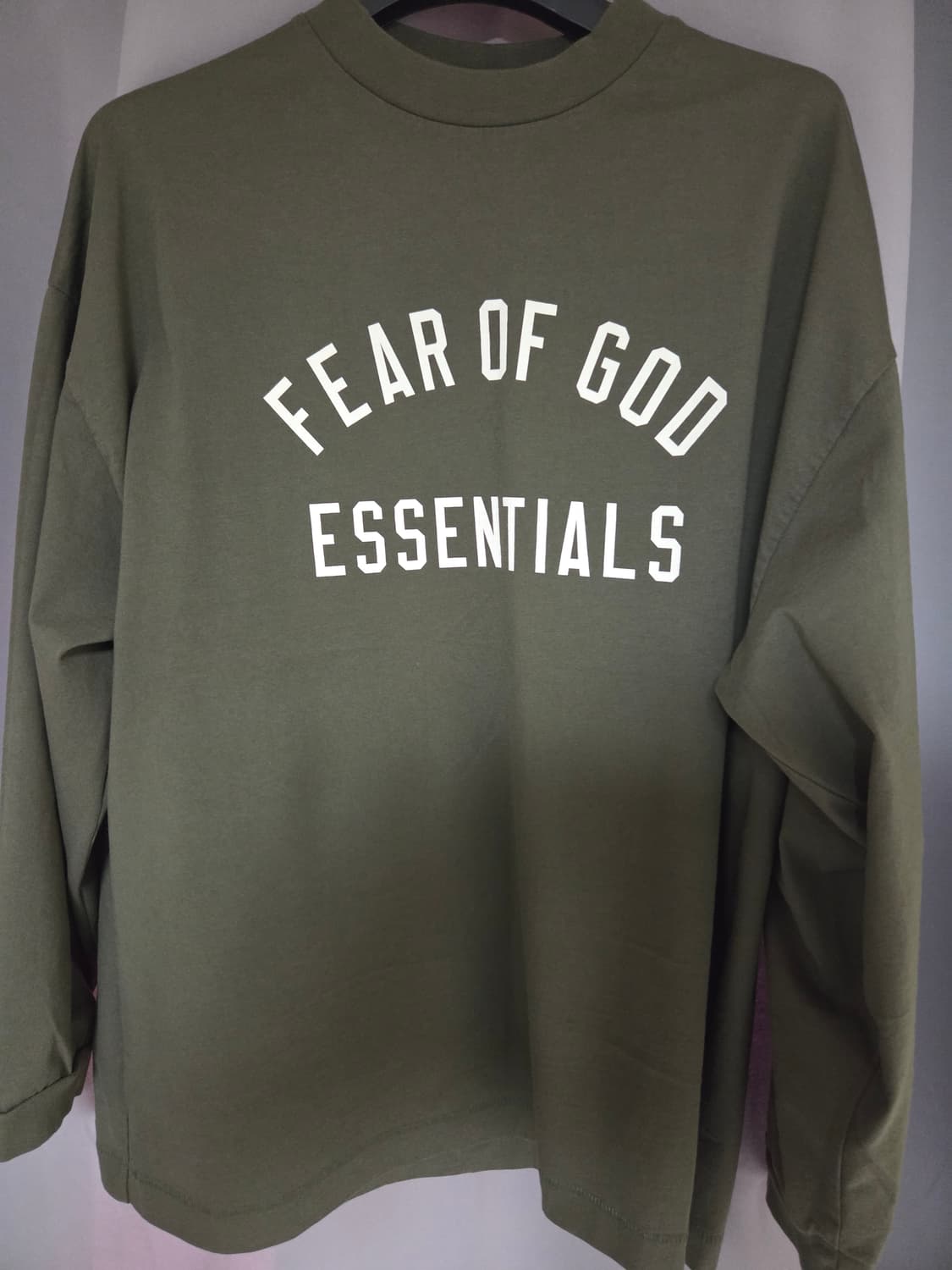 에센셜 저지 롱 슬리브 티셔츠 s사이즈 팝니다 쉘 블랙 올리브 상품이미지5