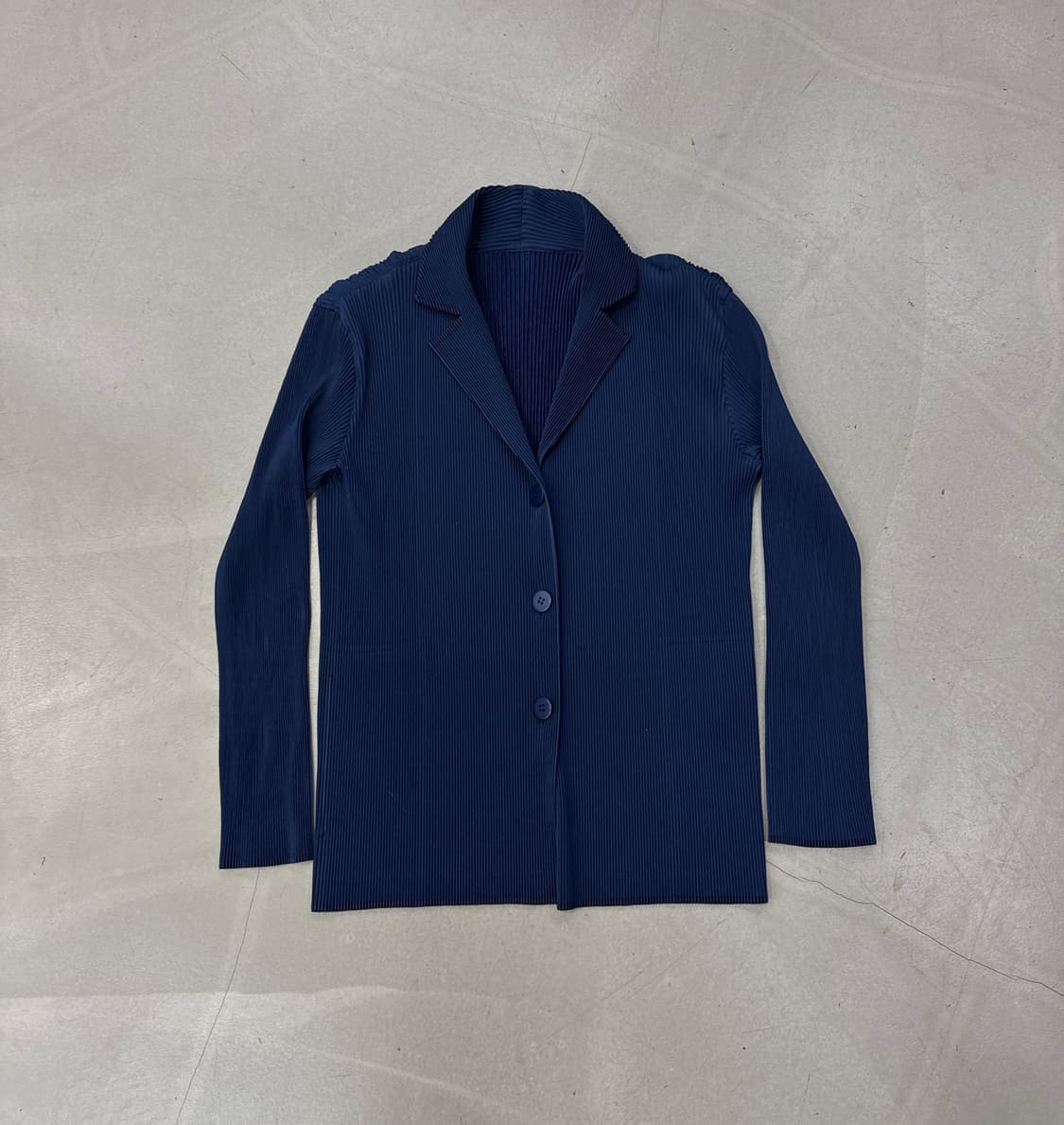 이세이미야케 FETE 가디건 네이비 2 상품이미지1