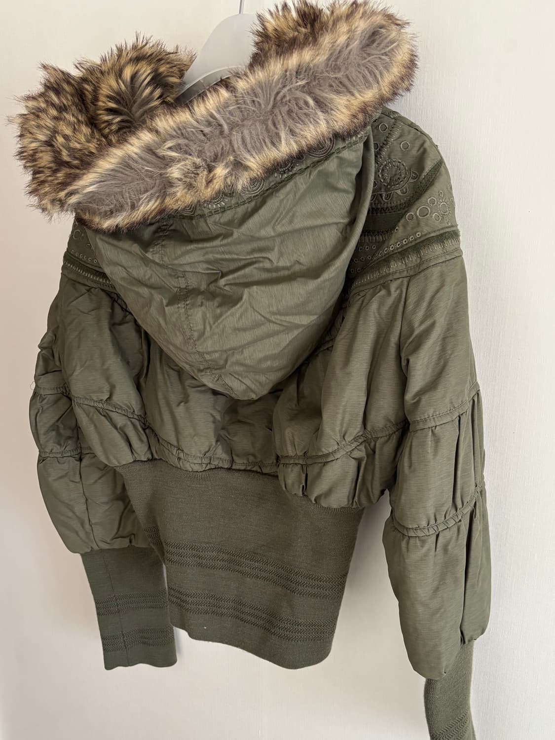 디젤 퍼 후드 숏 점퍼 상품이미지2