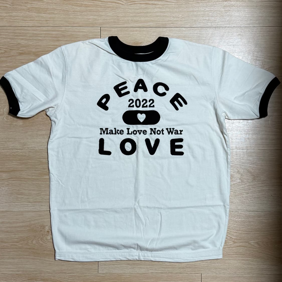 앤초비 Peace & Love T-Shirt 상품이미지2