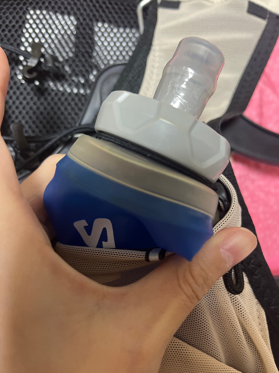 살로몬 마르지엘라 러닝베스트 질레 크림 상품이미지4