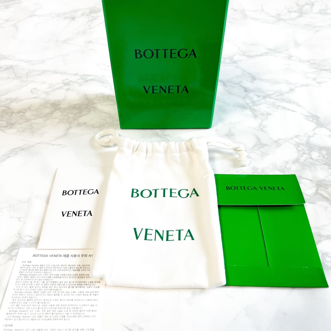 [신형] 보테가베네타 카세트 플랩 카드지갑 상품이미지8