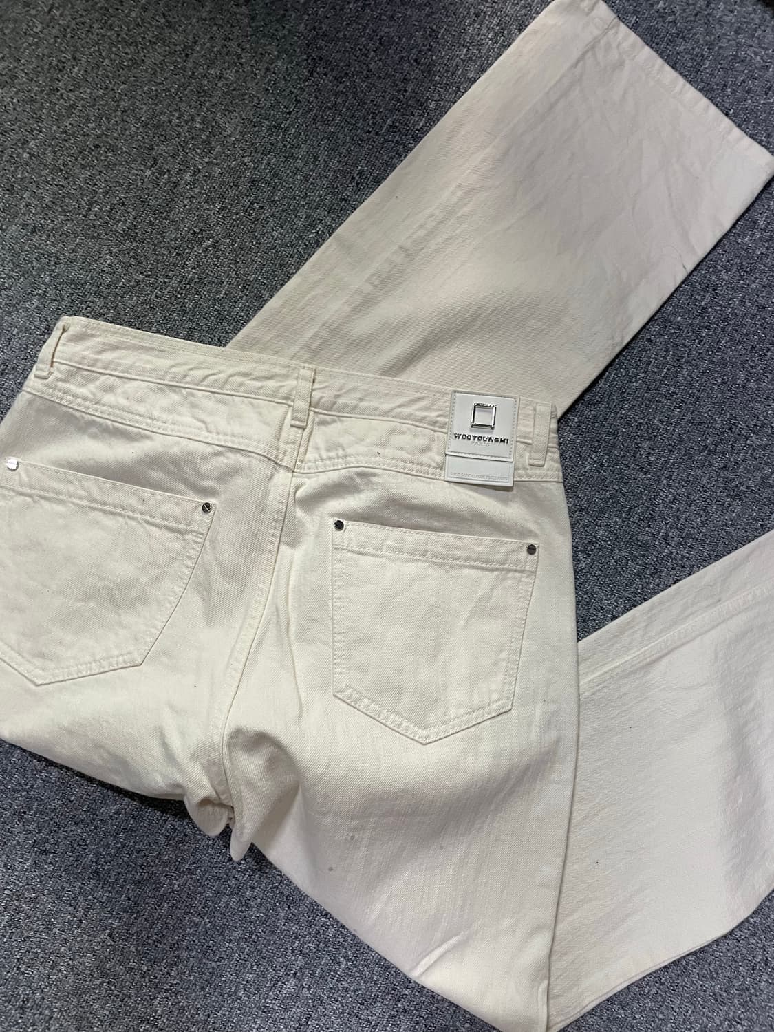 우영미 21ss 아이보리팬츠 50사이즈 상품이미지4