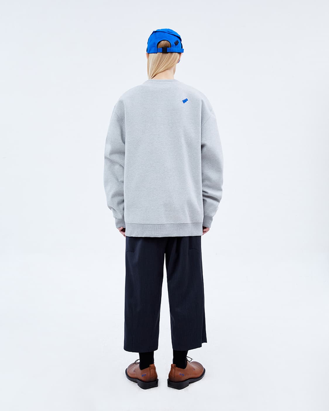 아더에러 트로피 스웻셔츠 A2 상품이미지3