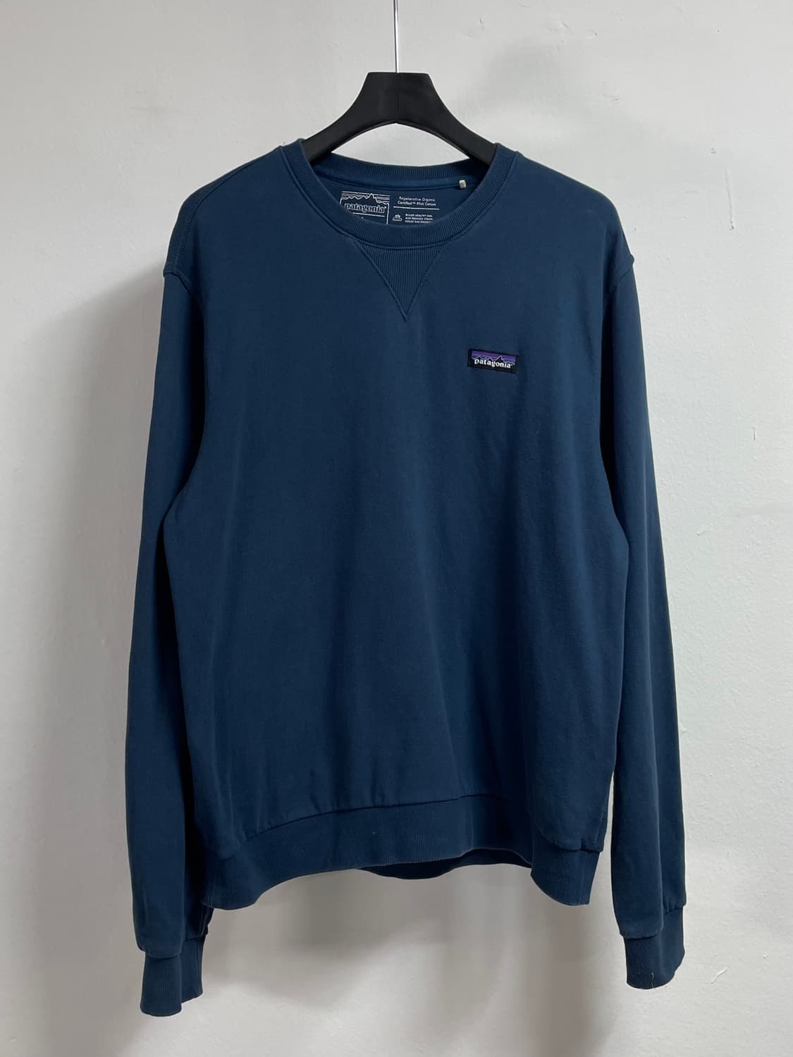 파타고니아 로고 라운드 맨투맨 (on.338 )   상품이미지1