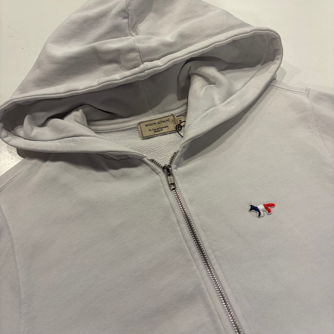 [M] 메종키츠네 아이보리 폭스 와펜 후드집업 수입택 C674 상품이미지3