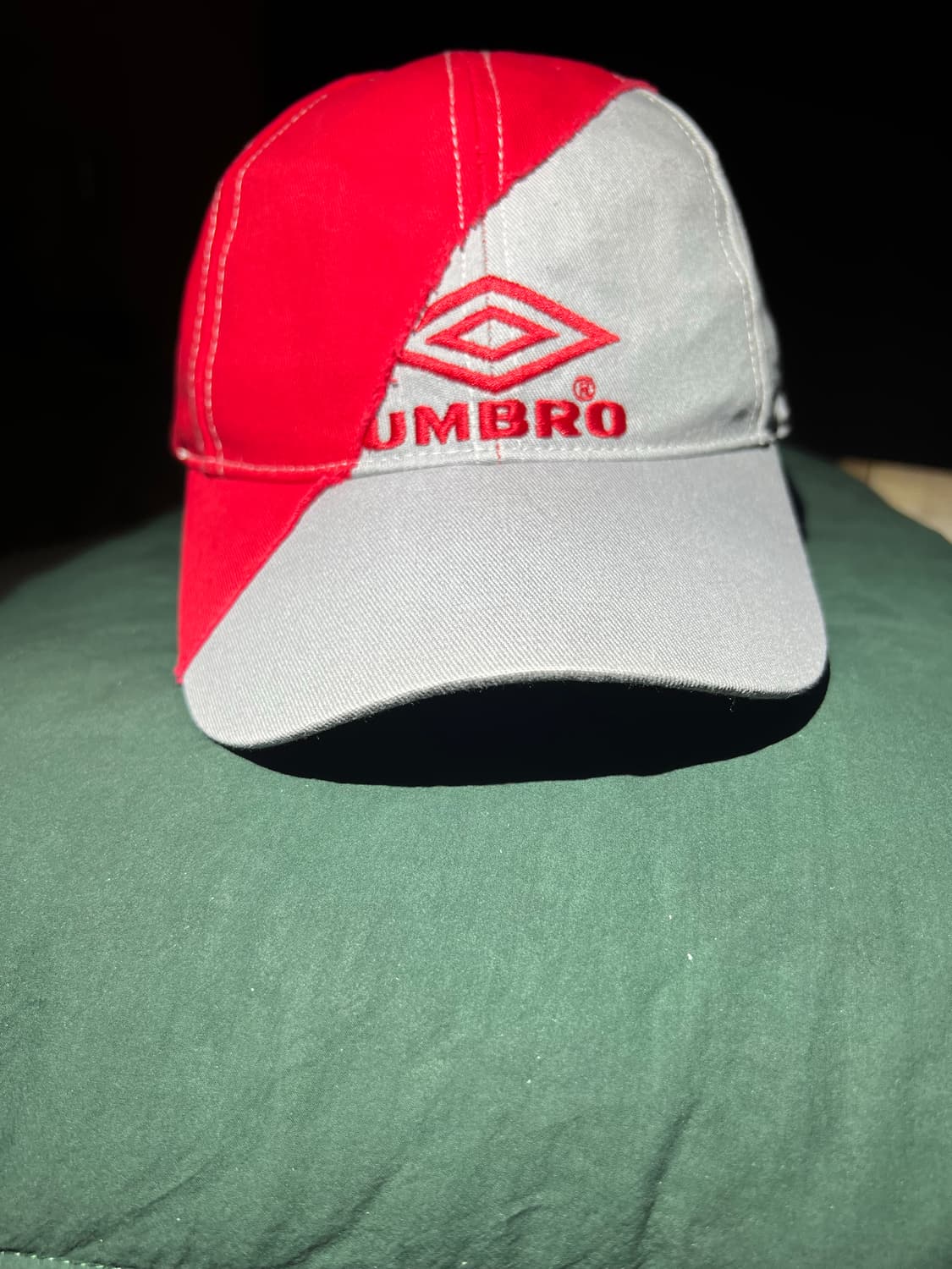 베트멍x엄브로 캡모자 Vetements × Umbro cap 상품이미지1