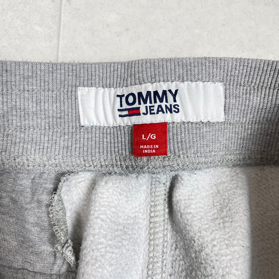 타미진스 Tommy Jeans 그레이 기모 조거팬츠 L 상품이미지2