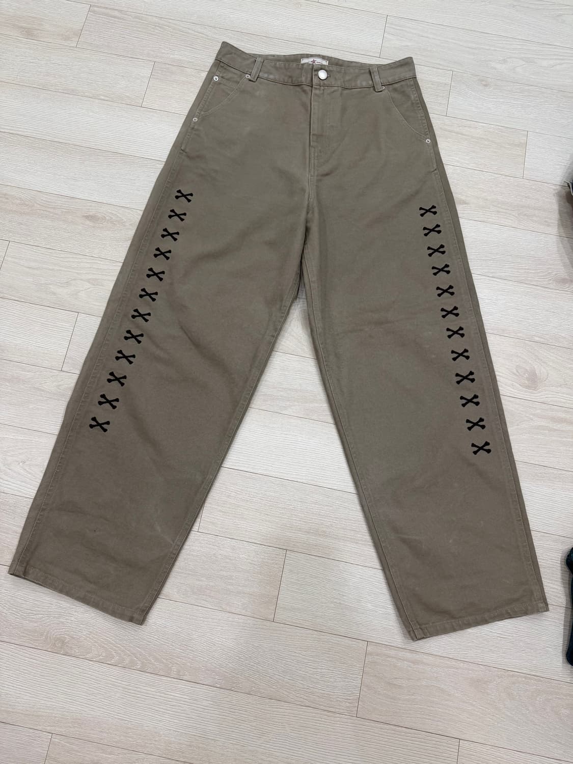 1) 아오이로 데스 오프 크롬 워크팬츠 팝니다. 상품이미지2