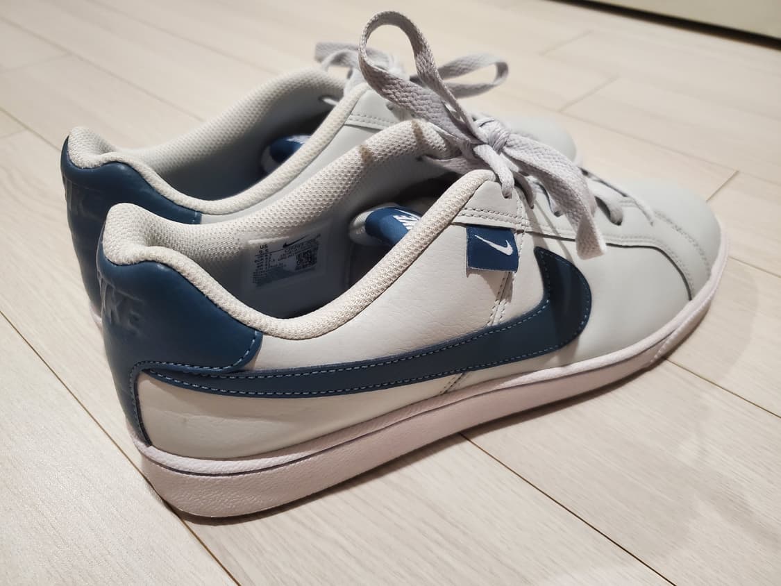 나이키 코트 로얄 스니커즈 275(새상품급)

나이키 코트 로얄 275사 상품이미지3