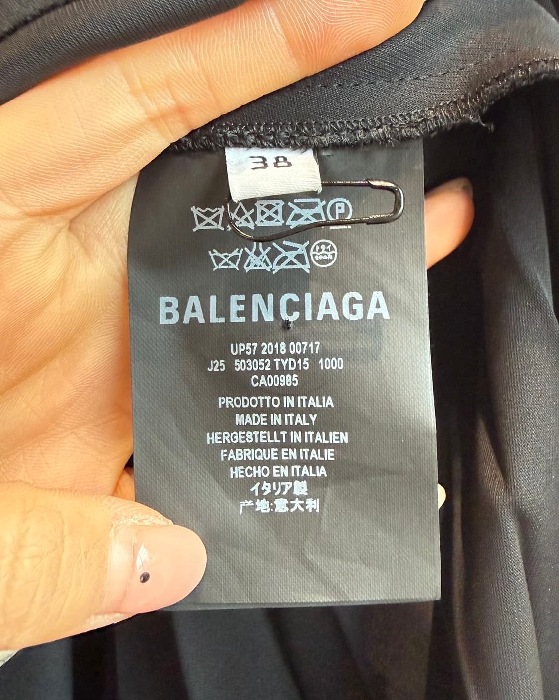 발렌시아가 블랙 플리츠 밴딩 랩 미디스커트 상품이미지9