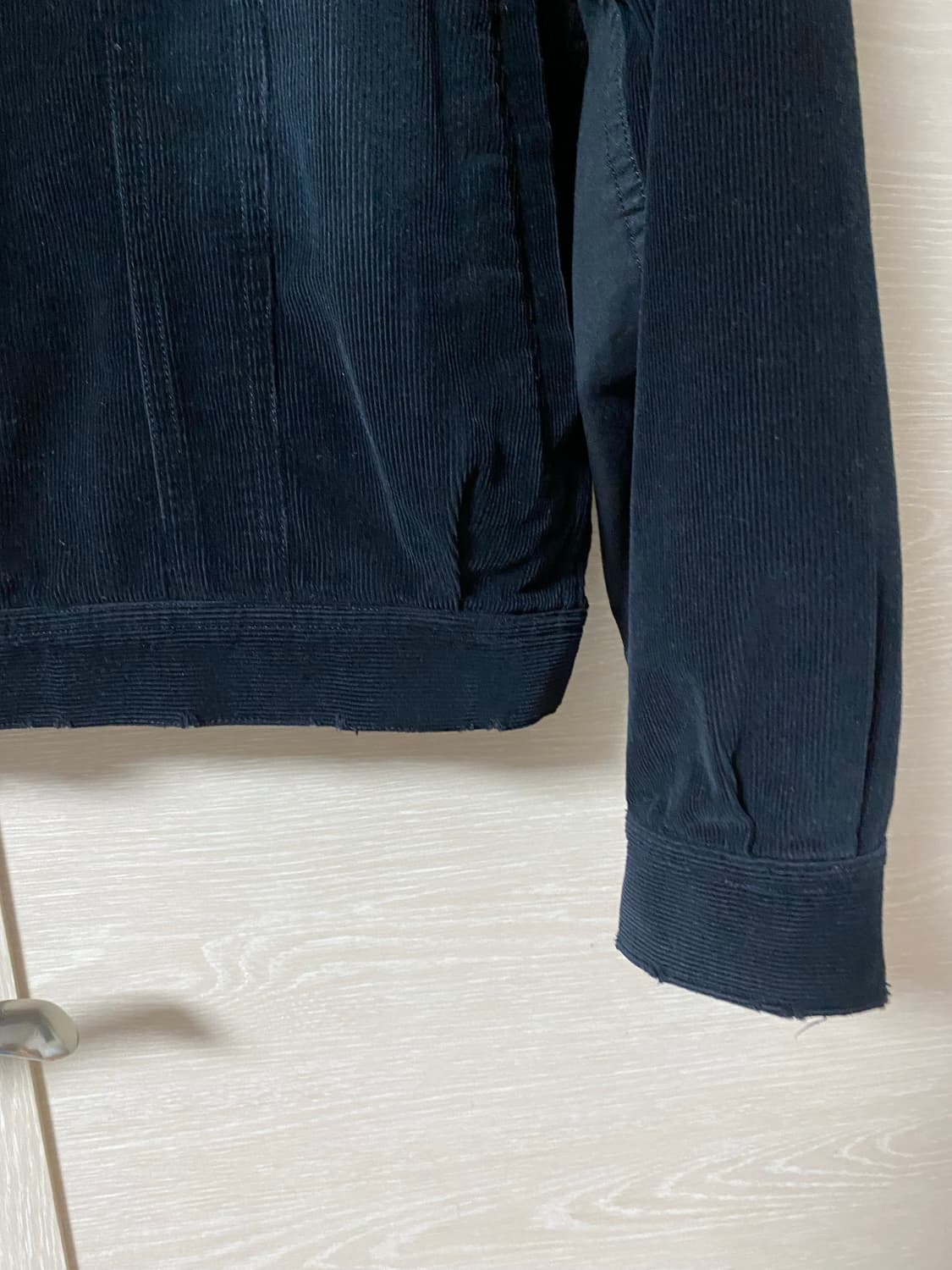 [2] 폴리테루 페이디드 트러커 자켓 코듀로이 블랙 상품이미지3