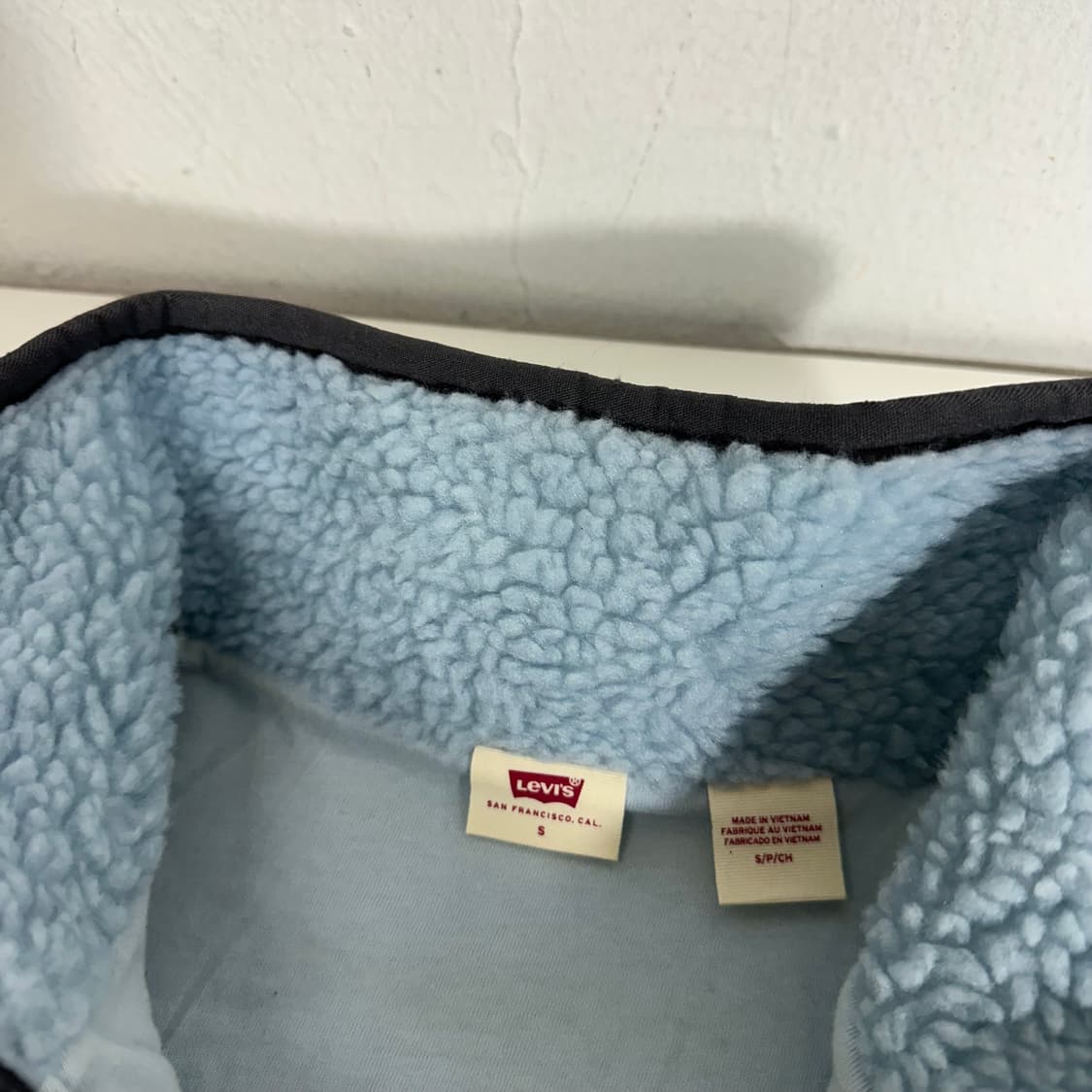 우먼OS 리바이스 스카이블루 오버핏 반집업후리스 상품이미지5