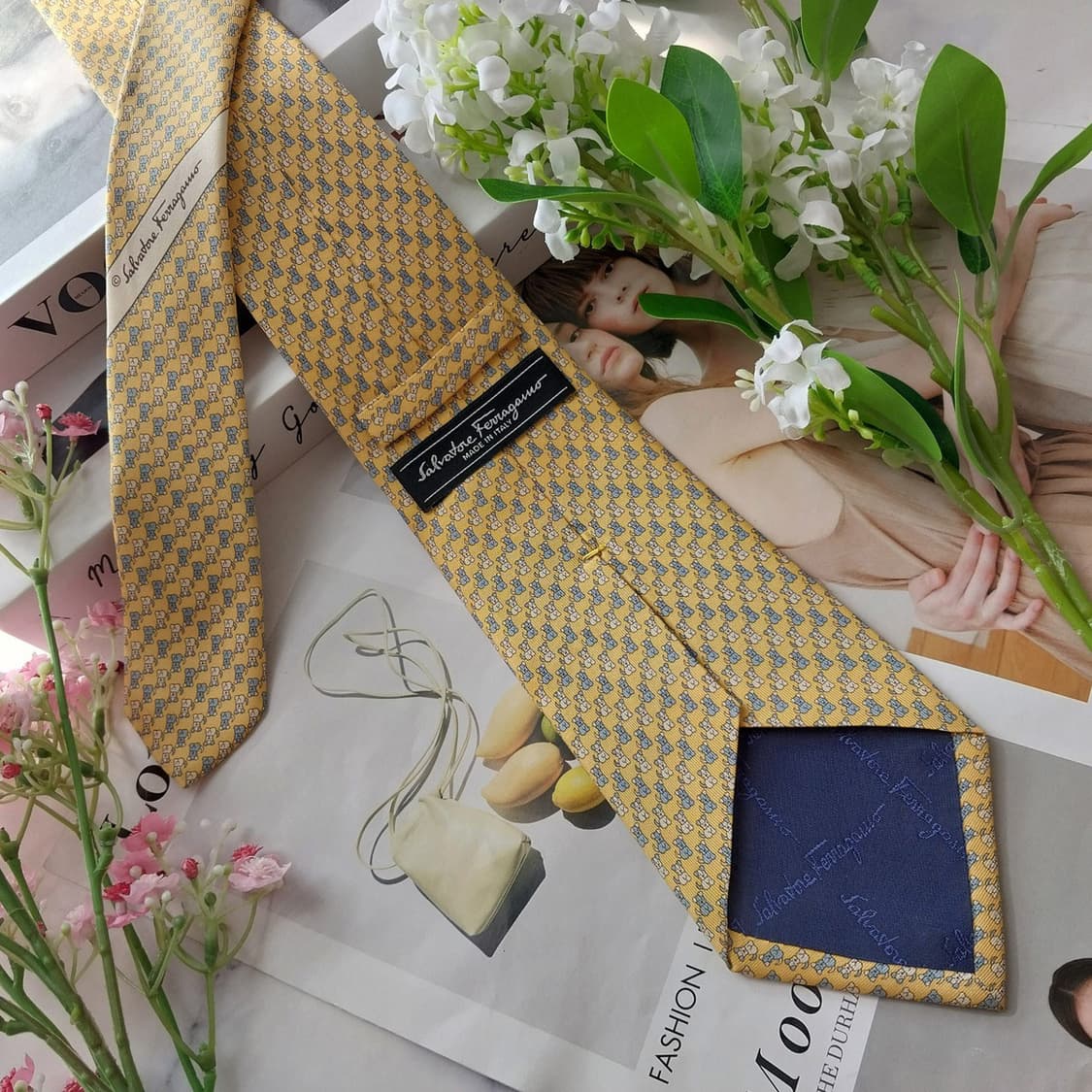 살바토레 페라가모 실크 강아지 모티브 넥타이 8.5cm A등급 K1936 상품이미지3