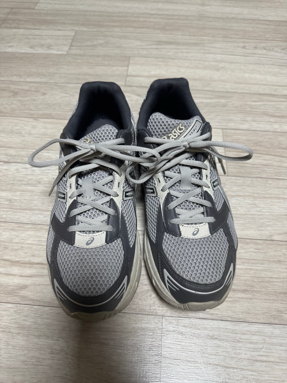 아식스 젤 1130 오이스터 그레이 클레이 그레이 275 상품이미지1