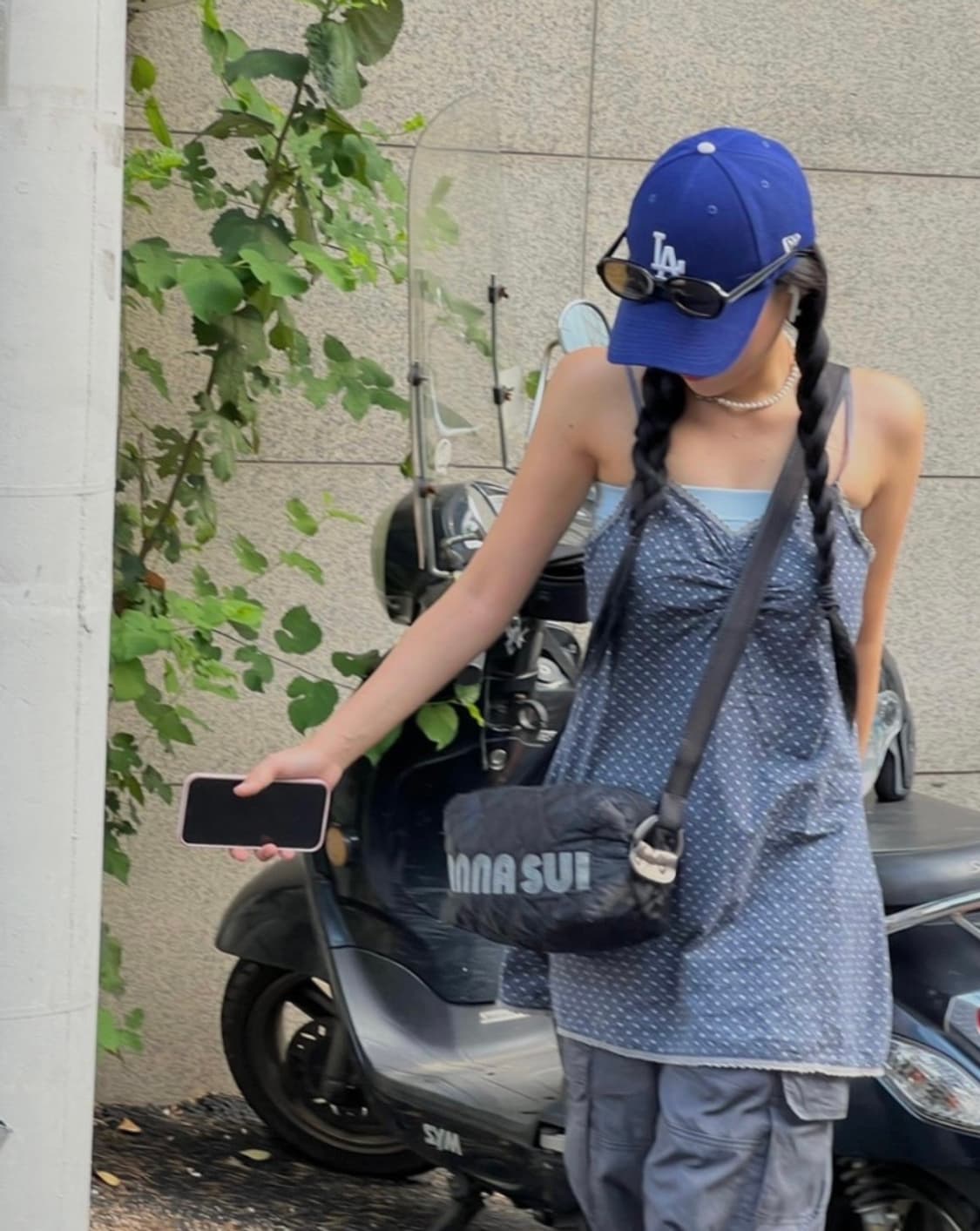 안나수이 블랙 퀄팅 크로스백(정품) 상품이미지4