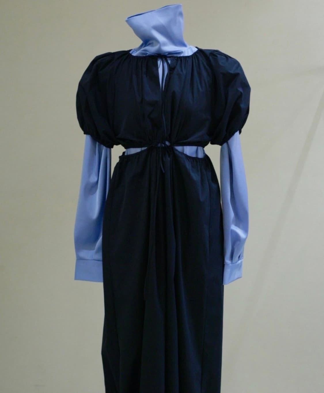 neuadult 노이어덜트 실키 블루 2way 하이넥 블라우스 셔츠 상품이미지1