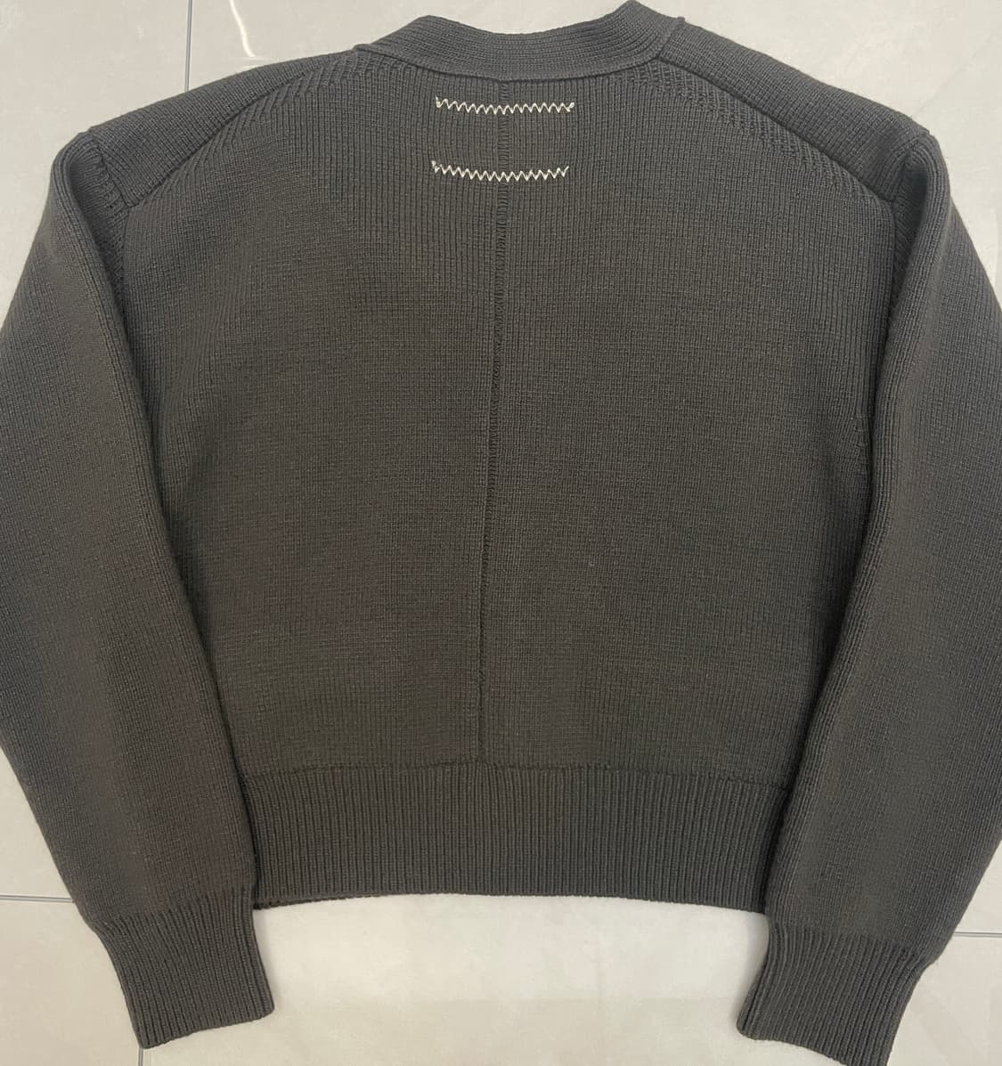 렉토 루스 컴팩트 니트 가디건 차콜 상품이미지2