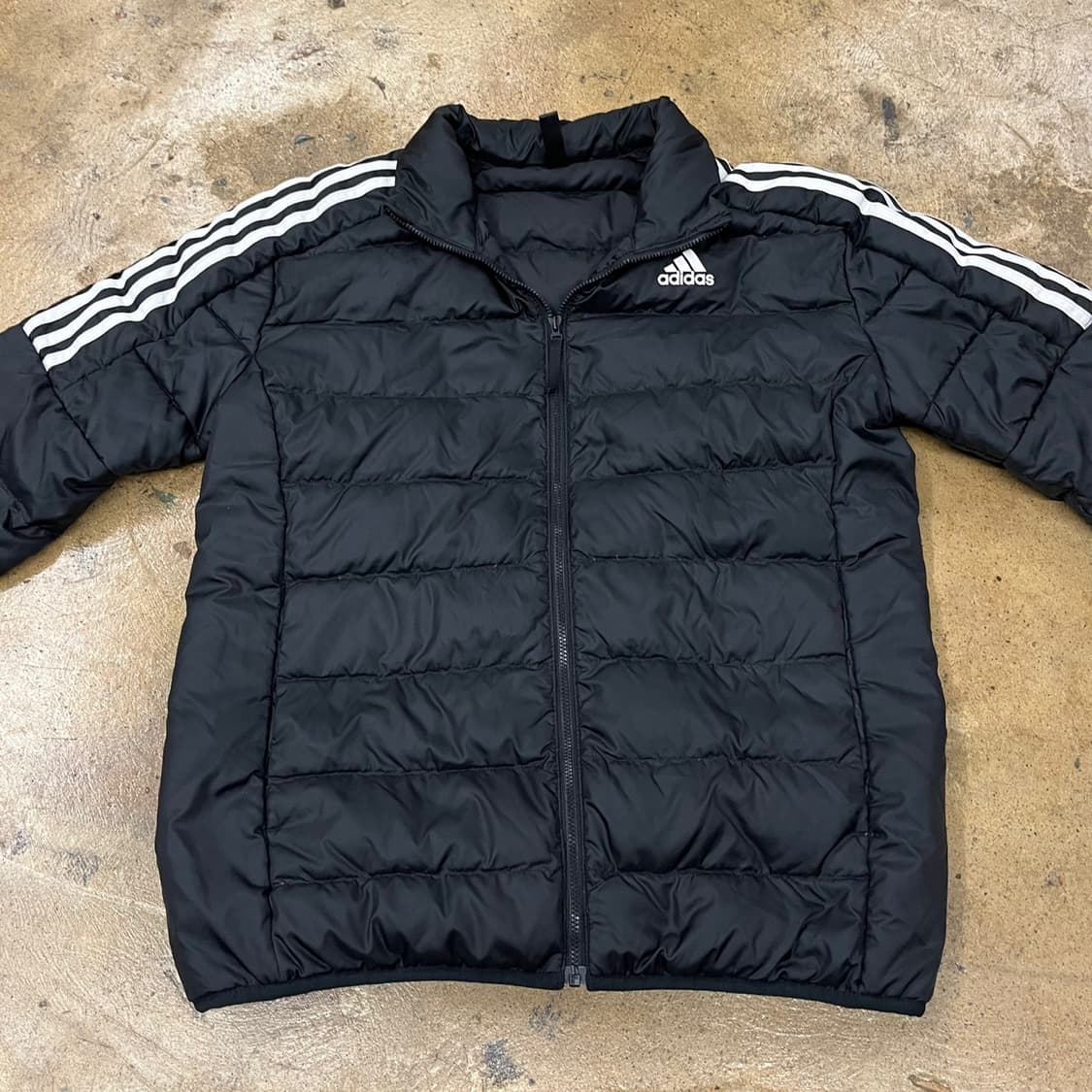 아디다스 블랙 얇 패딩 자켓 상품이미지3