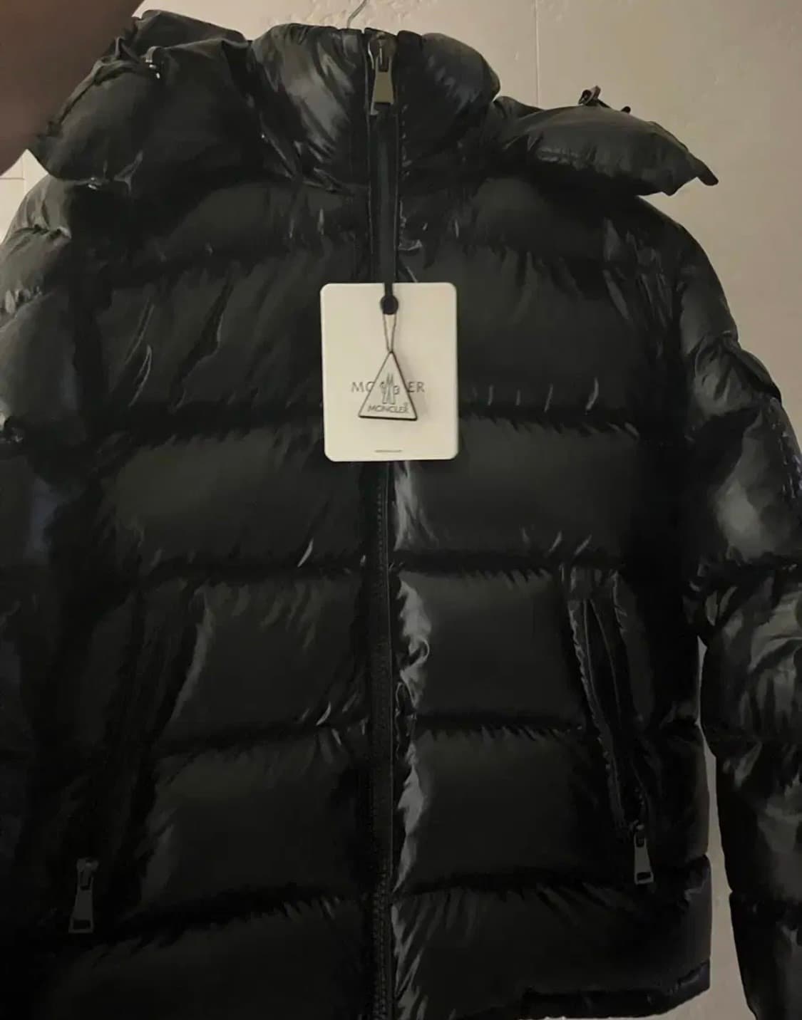 몽클레어 마야 패딩 판매합니다 상품이미지1