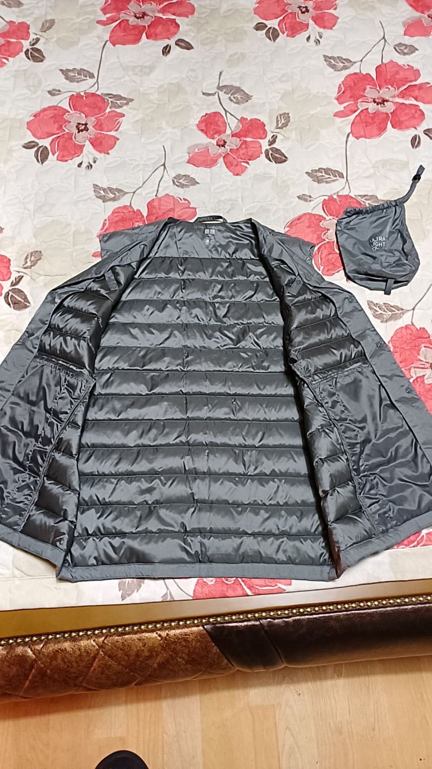 유니클로 오리털 초경량조끼 M 가슴50 기장64 상품이미지3