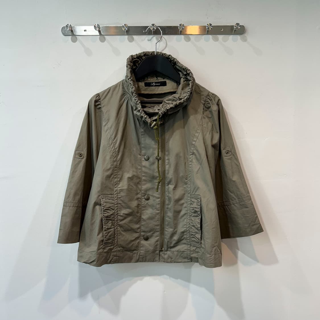 카키 셔링 하프 자켓 상품이미지4