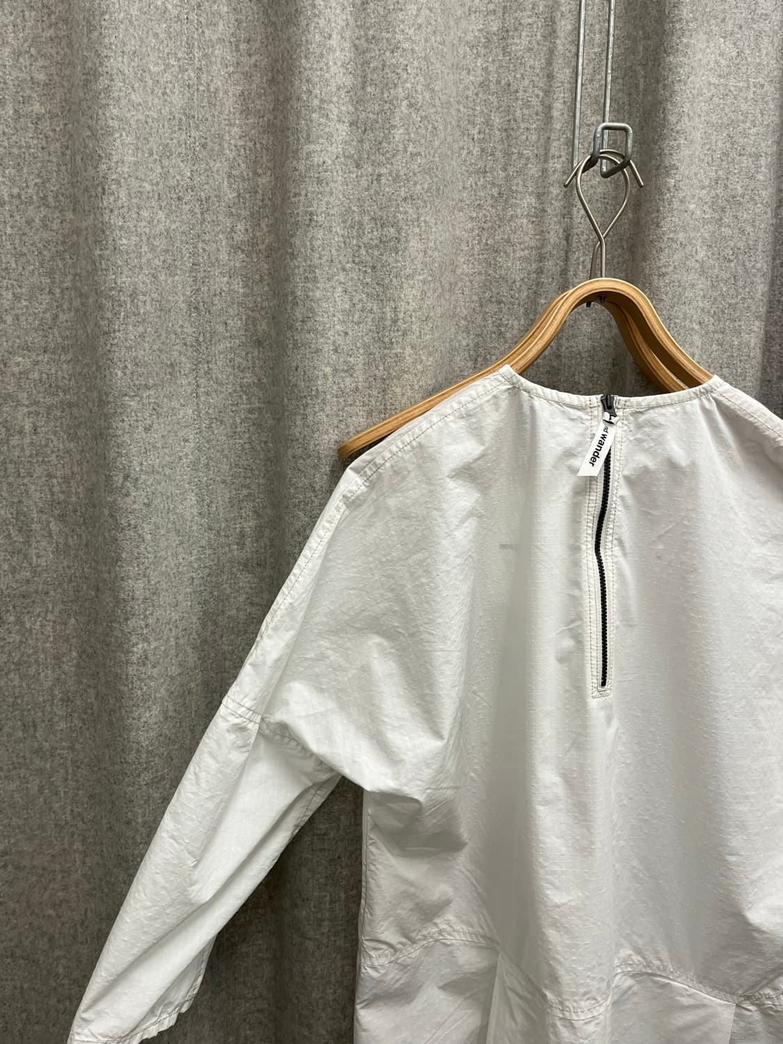 앤드원더 원피스 화이트 상품이미지2