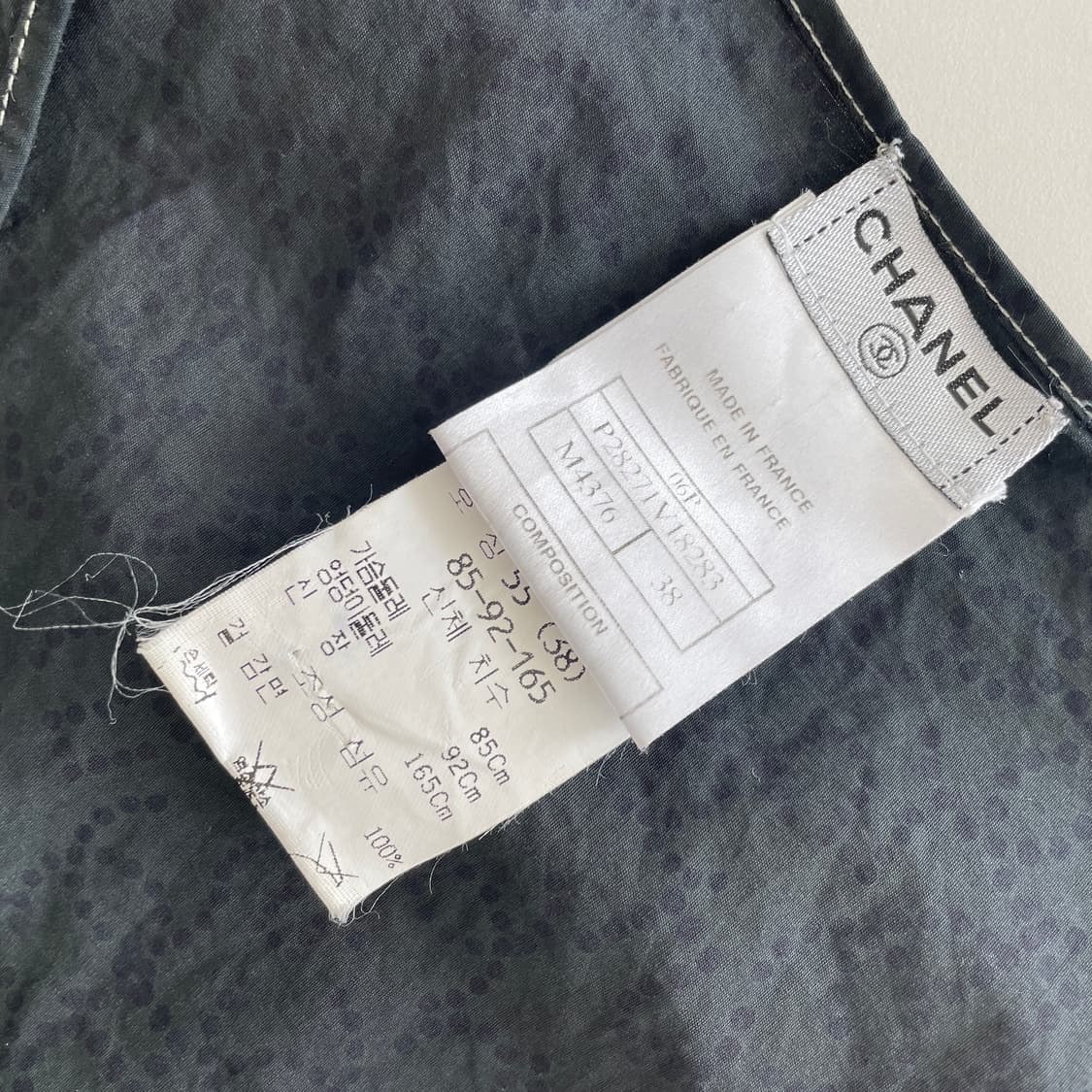 샤넬 06s 38|44-55 CC 로고 블랙 슬리브리스 탑 상품이미지5