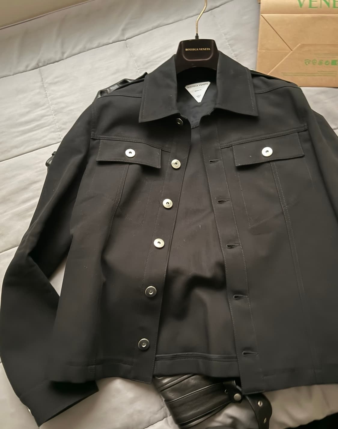 보테가베네타 블랙자켓 46 상품이미지2