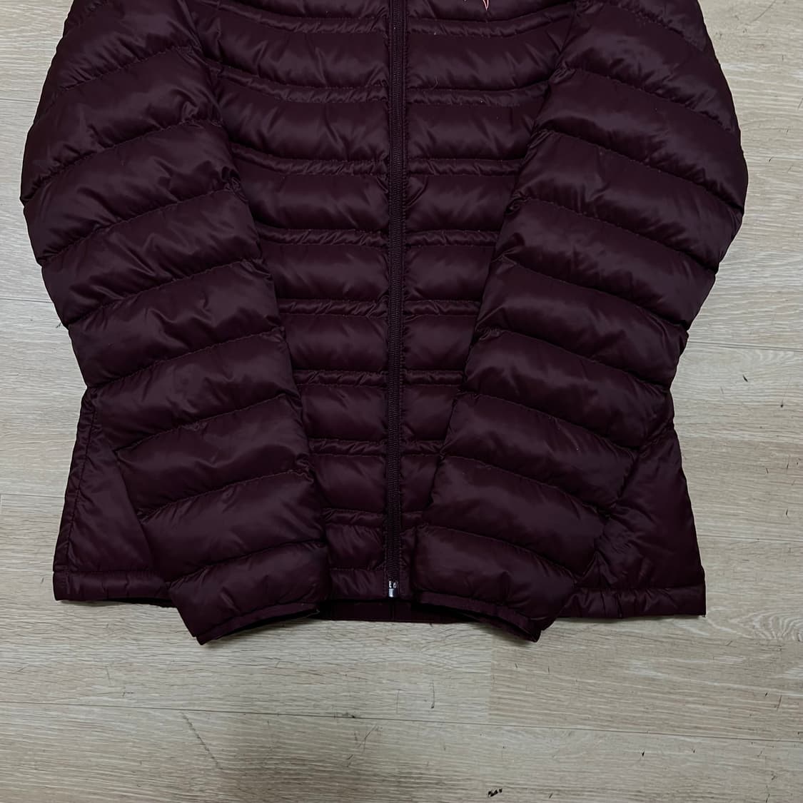 웨스트우드 여성 옴니히트 구스다운 경량패딩 점퍼 [와인] M/95 상품이미지3