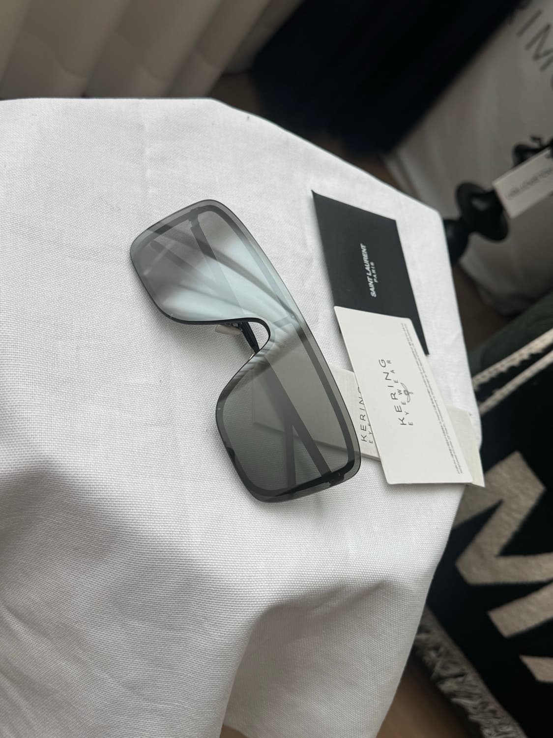 [S급]  Saint Laurent 보잉 미러 블랙 실드 선글라스 SL 상품이미지9