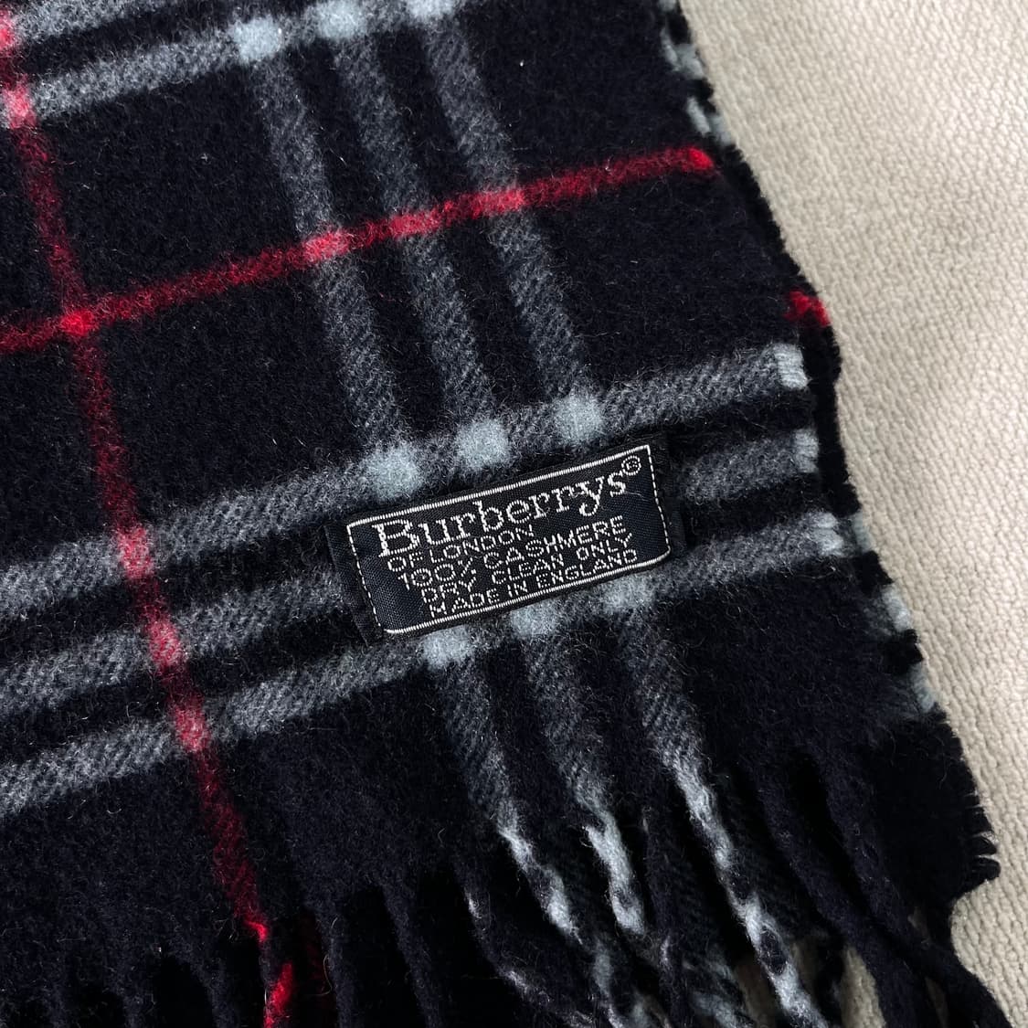 버버리 노바체크 캐시미어 네비이 머플러 상품이미지3