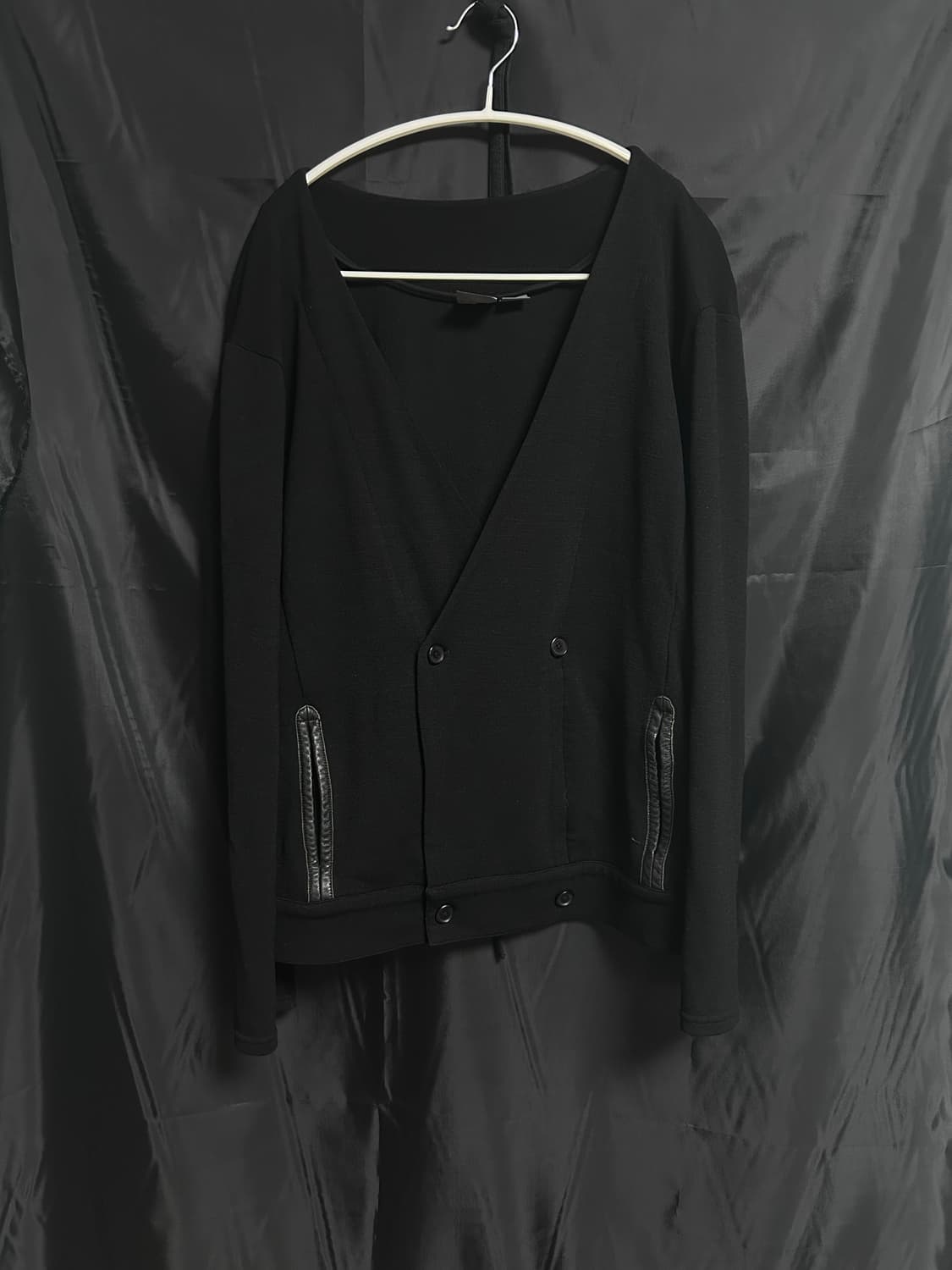 아르마니 익스체인지 레더 포켓 더블 가디건 상품이미지4