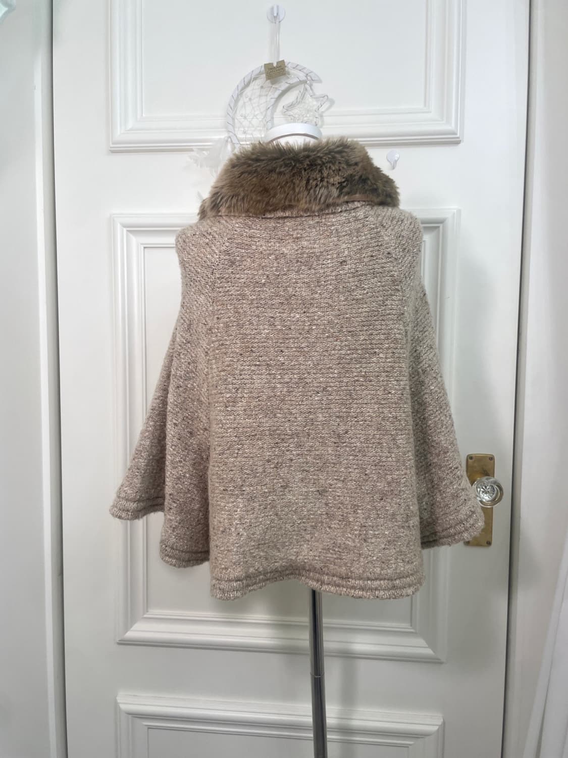 beige fur point double cape cardigan 상품이미지3