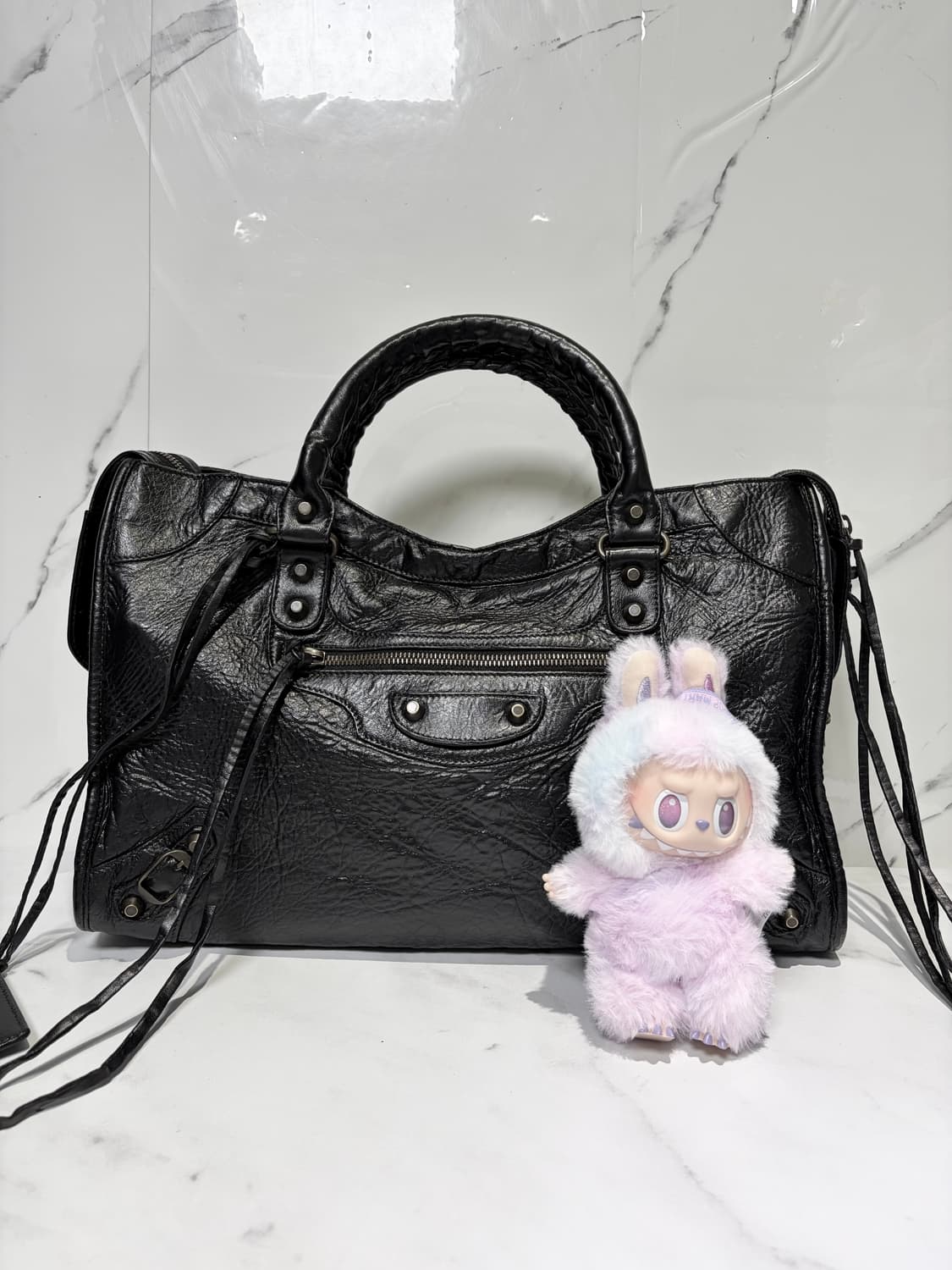 [A 정품] 발렌시아가 시티 모터백 미디움 블랙 상품이미지7