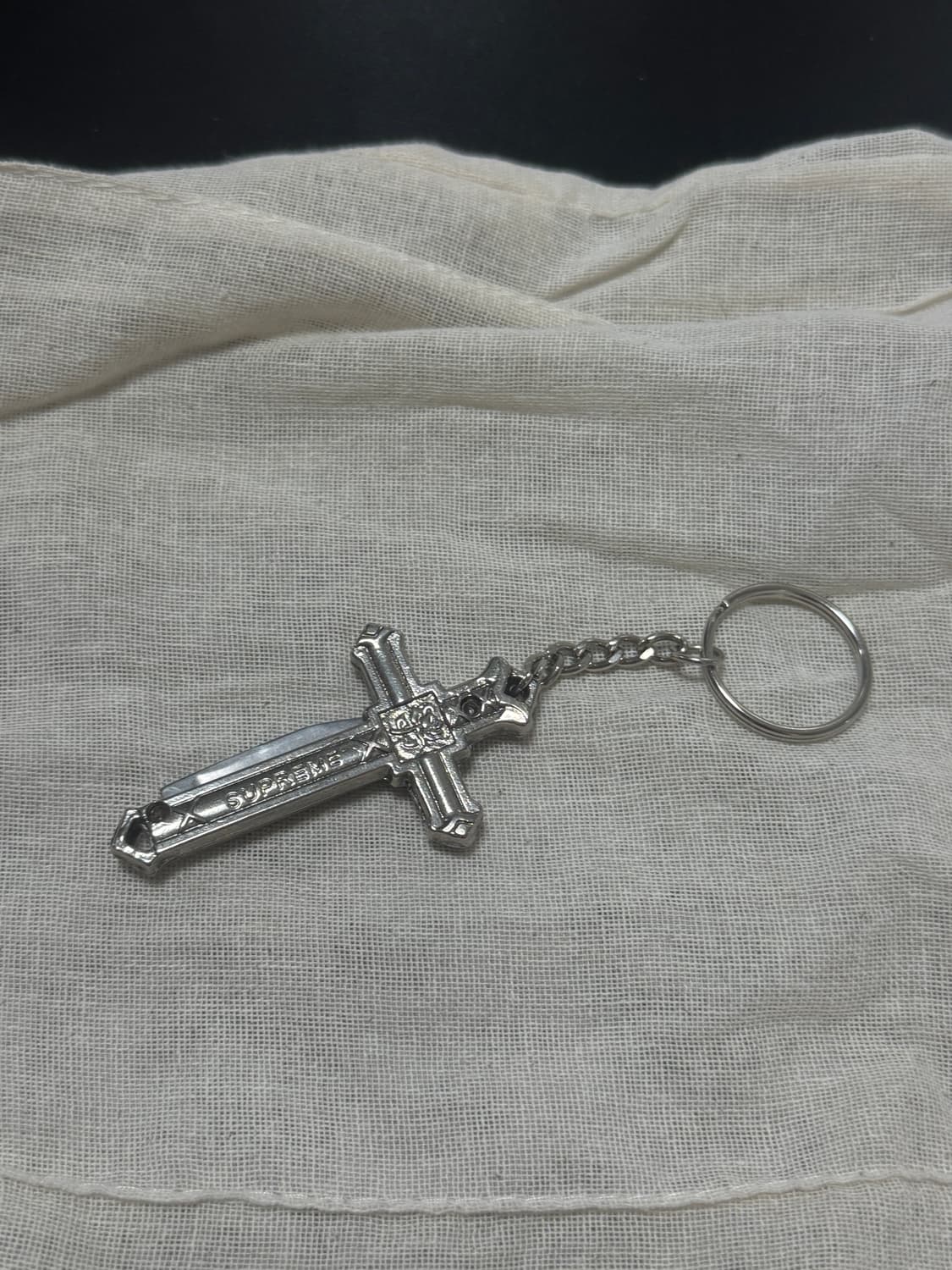 2011fw 슈프림 십자가 키링 키체인 실버 상품이미지2
