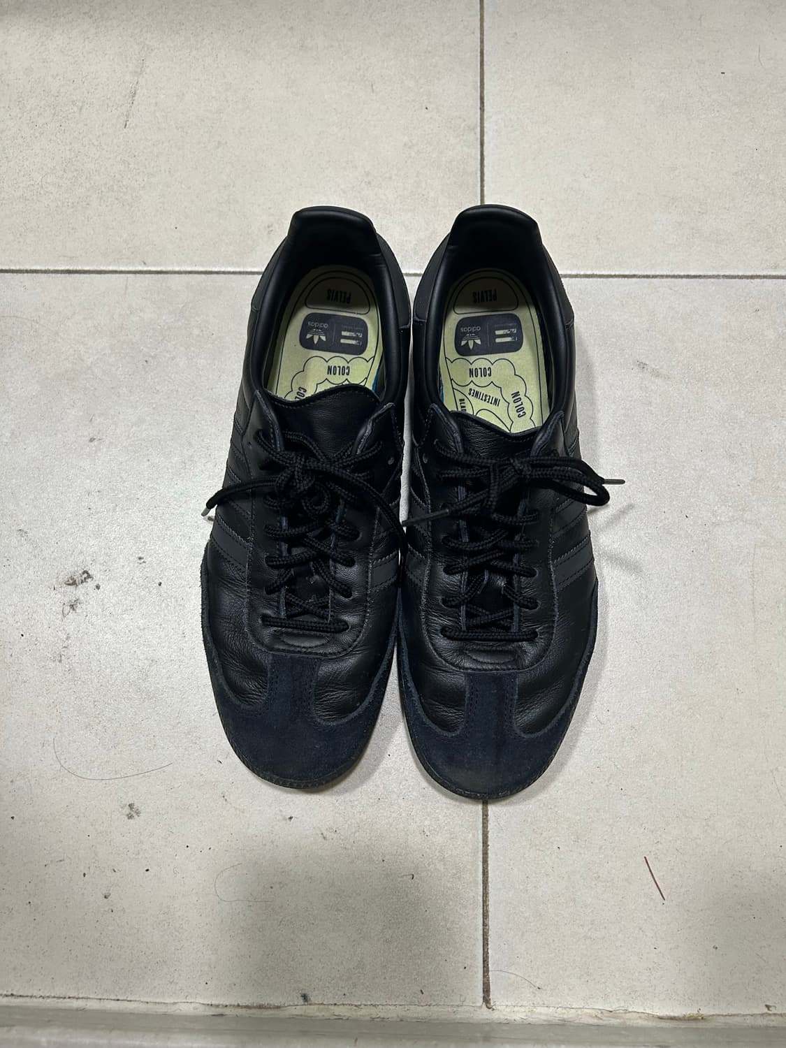 아디다스 x 퍼렐 월리엄스 삼바 블랙 퓨처 판매합니다 상품이미지2