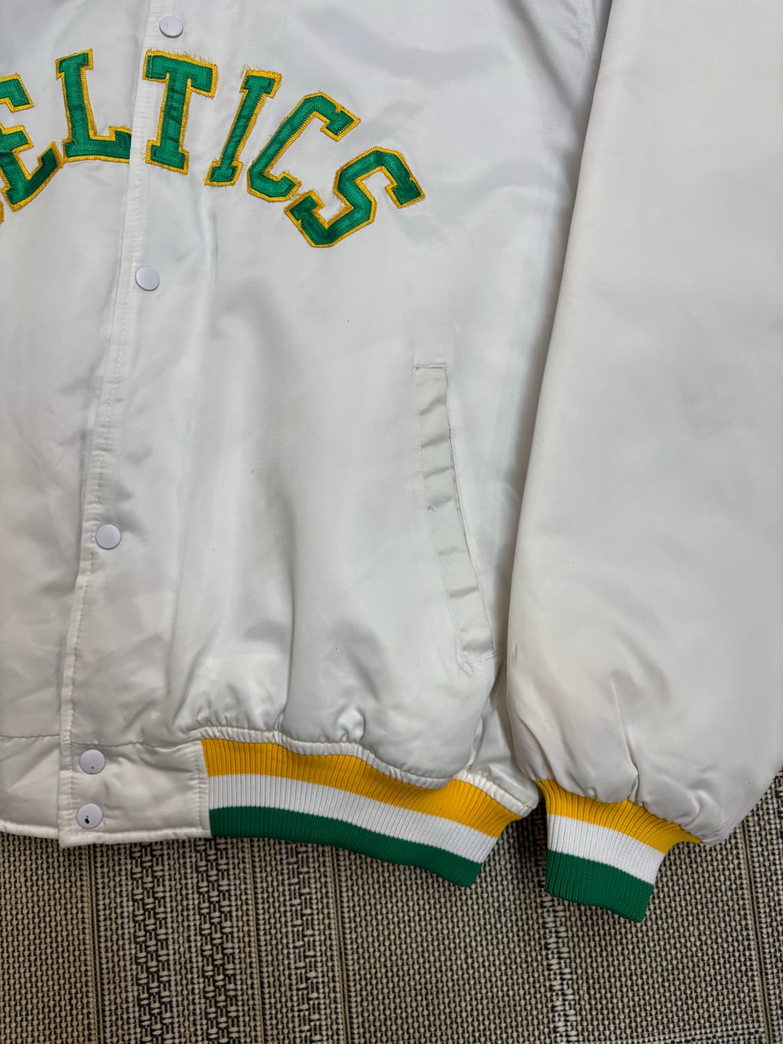 마제스틱 하드우드 클래식 보스턴 셀틱스 사틴 스타디움 자켓 상품이미지5