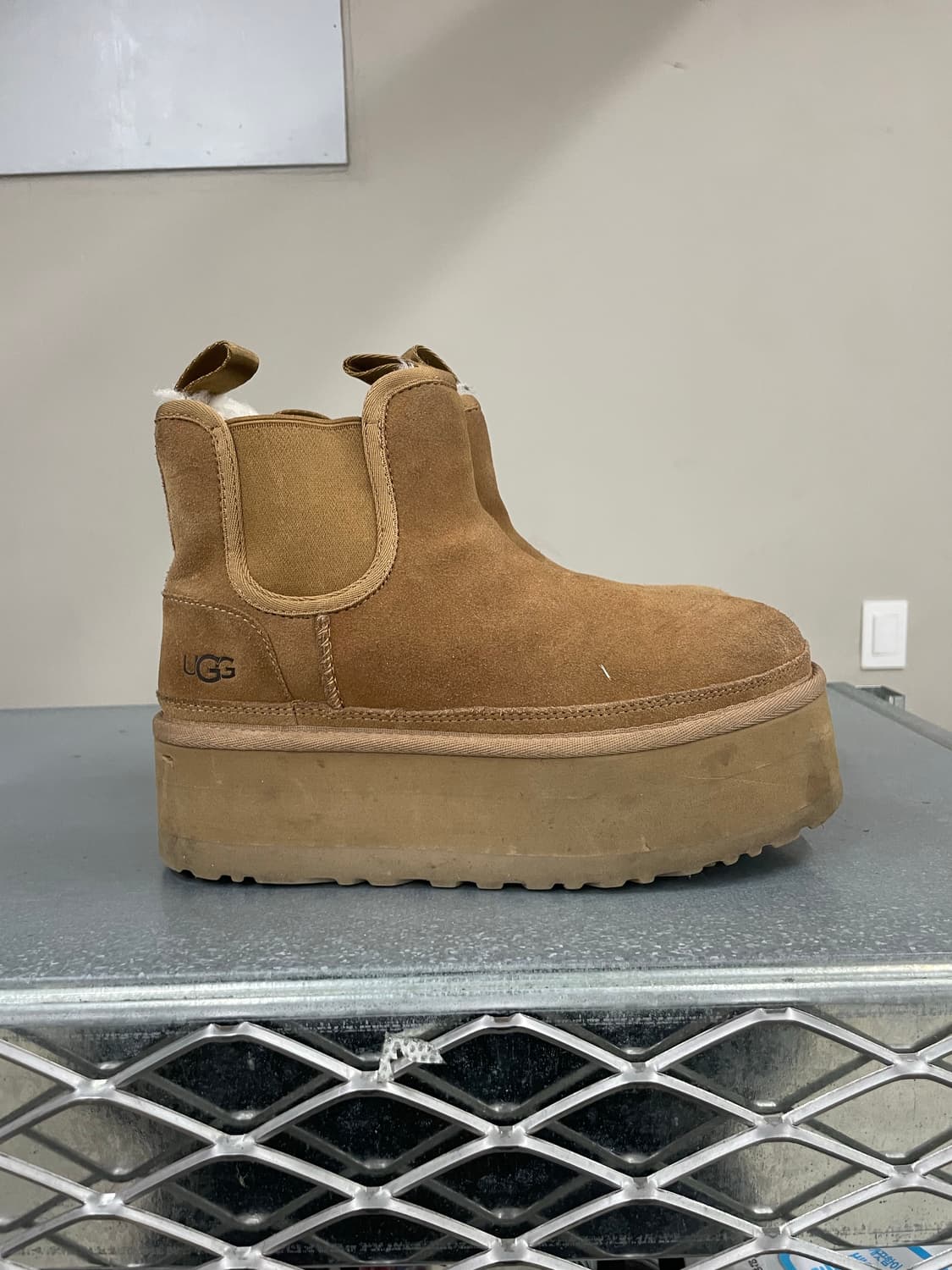 어그 뉴멜 플랫폼 첼시 부츠 체스트넛 230 상품이미지4