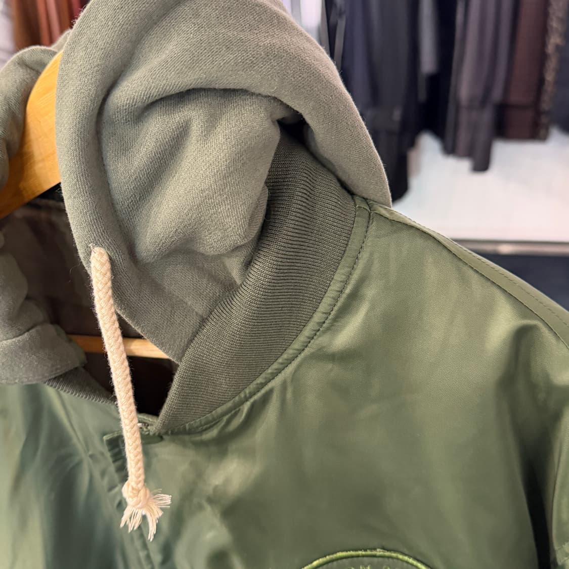 [L] Autry 오트리 로고패치 보머자켓 상품이미지5