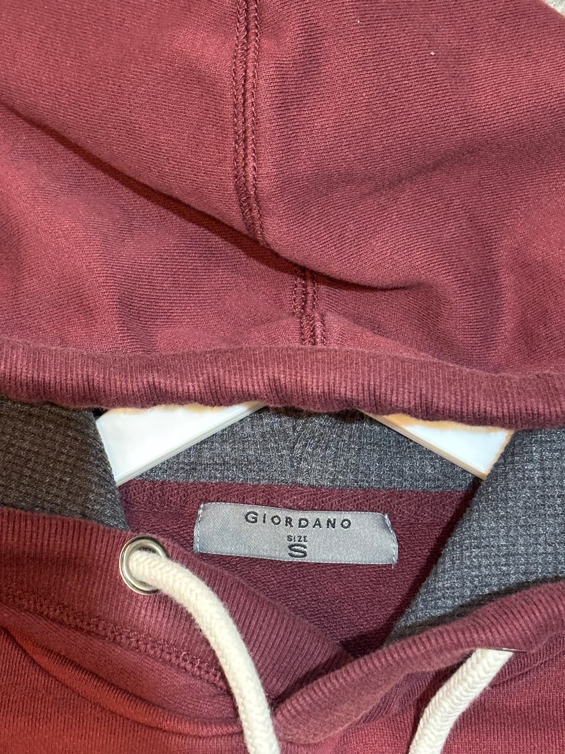 지오다노 버건디 후드티 S 상품이미지5