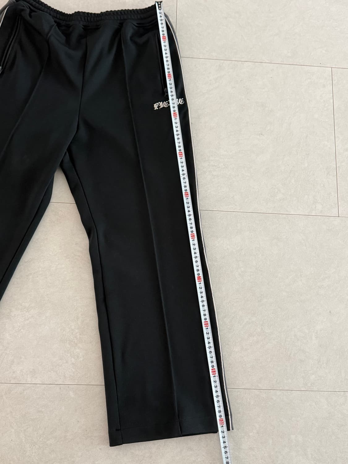 피어스 트랙팬츠 블랙 XL 사이즈  3회착 미만 상품이미지2