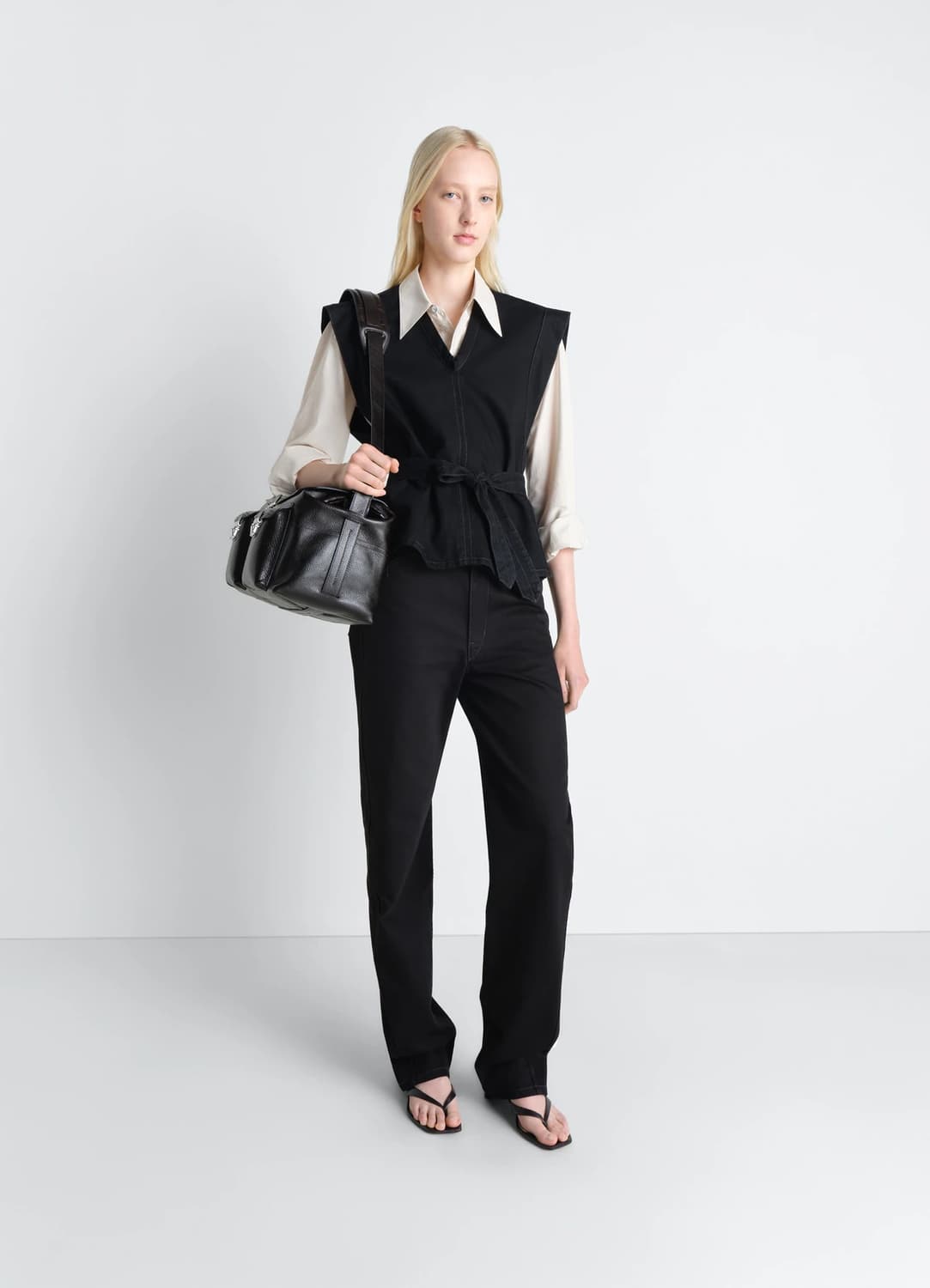 [34,36,38]르메르 26ss CHASUBLE 타이 베스트/블랙 상품이미지2