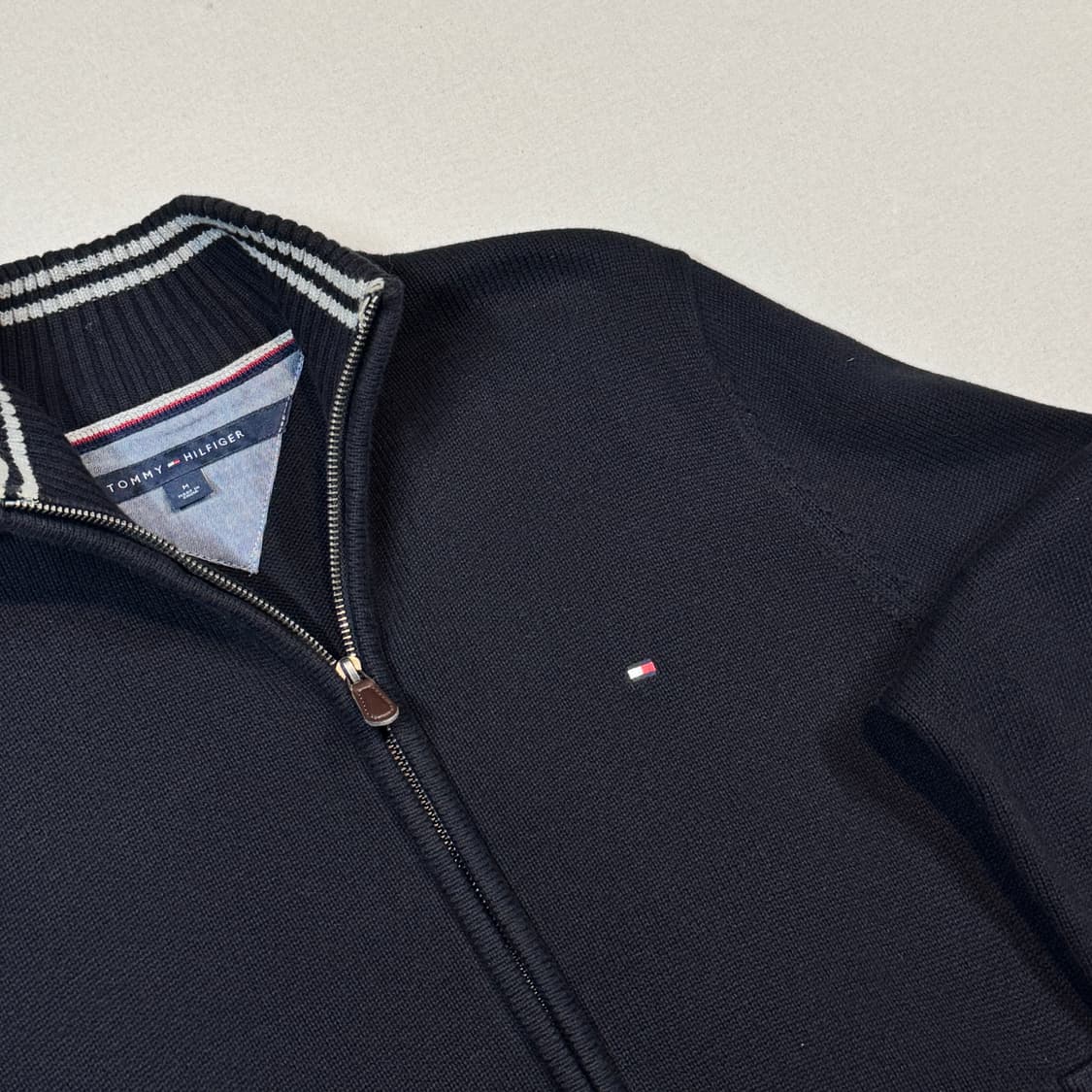 M) 타미힐피거 프리미엄코튼 니트 집업 블랙 상품이미지4