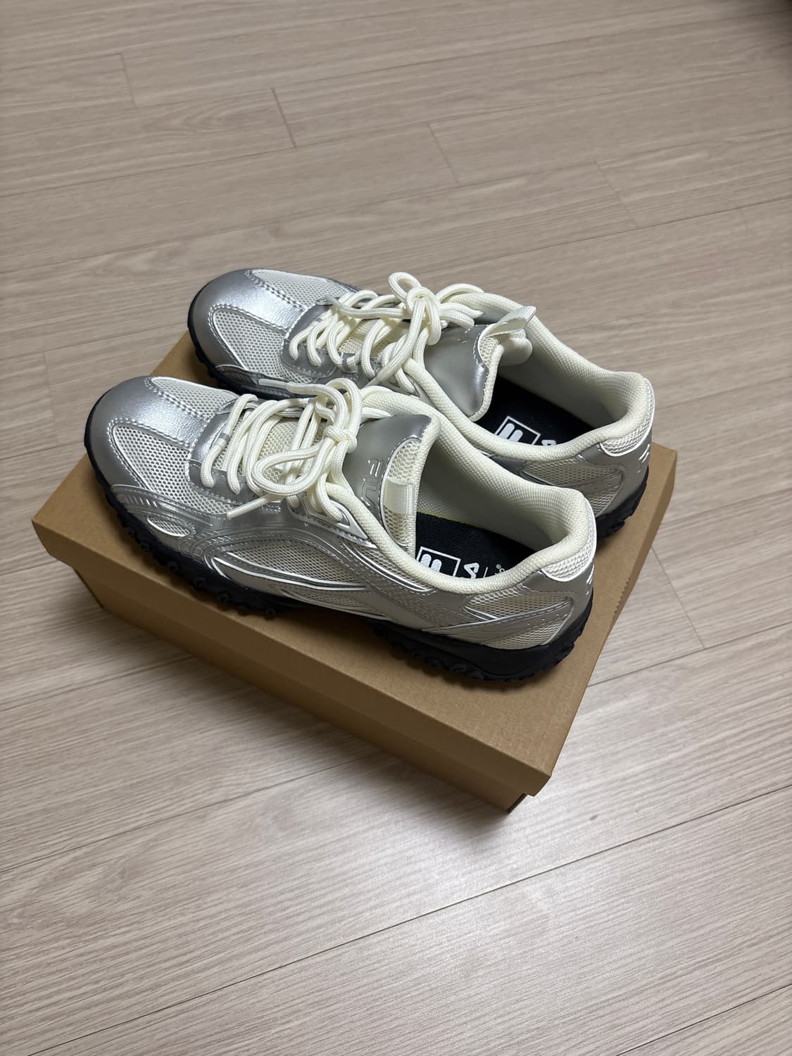 휠라 에샤페 실버문 상품이미지5