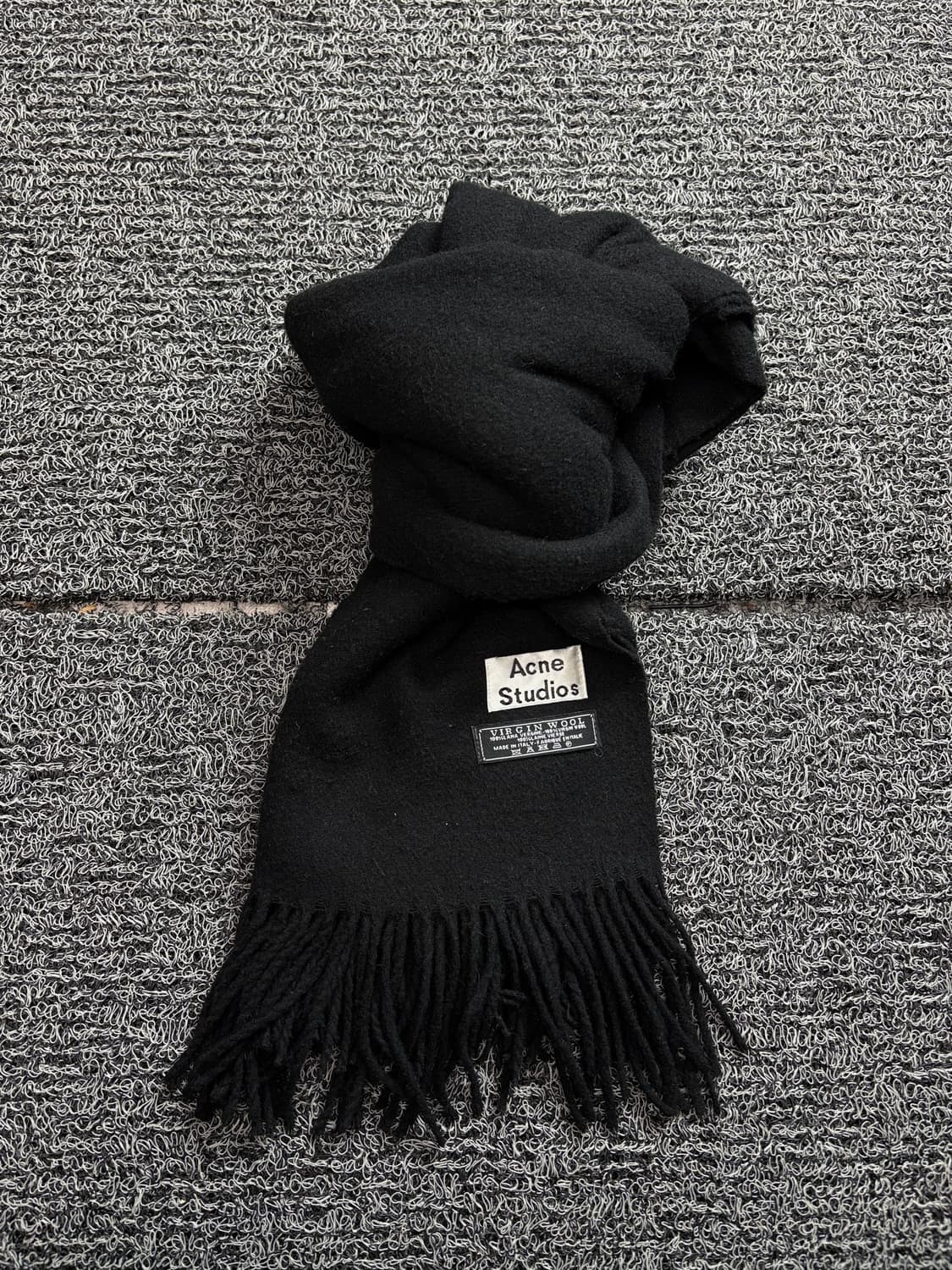 아크네 스튜디오 버진 울 머플러 블랙 2056 상품이미지3