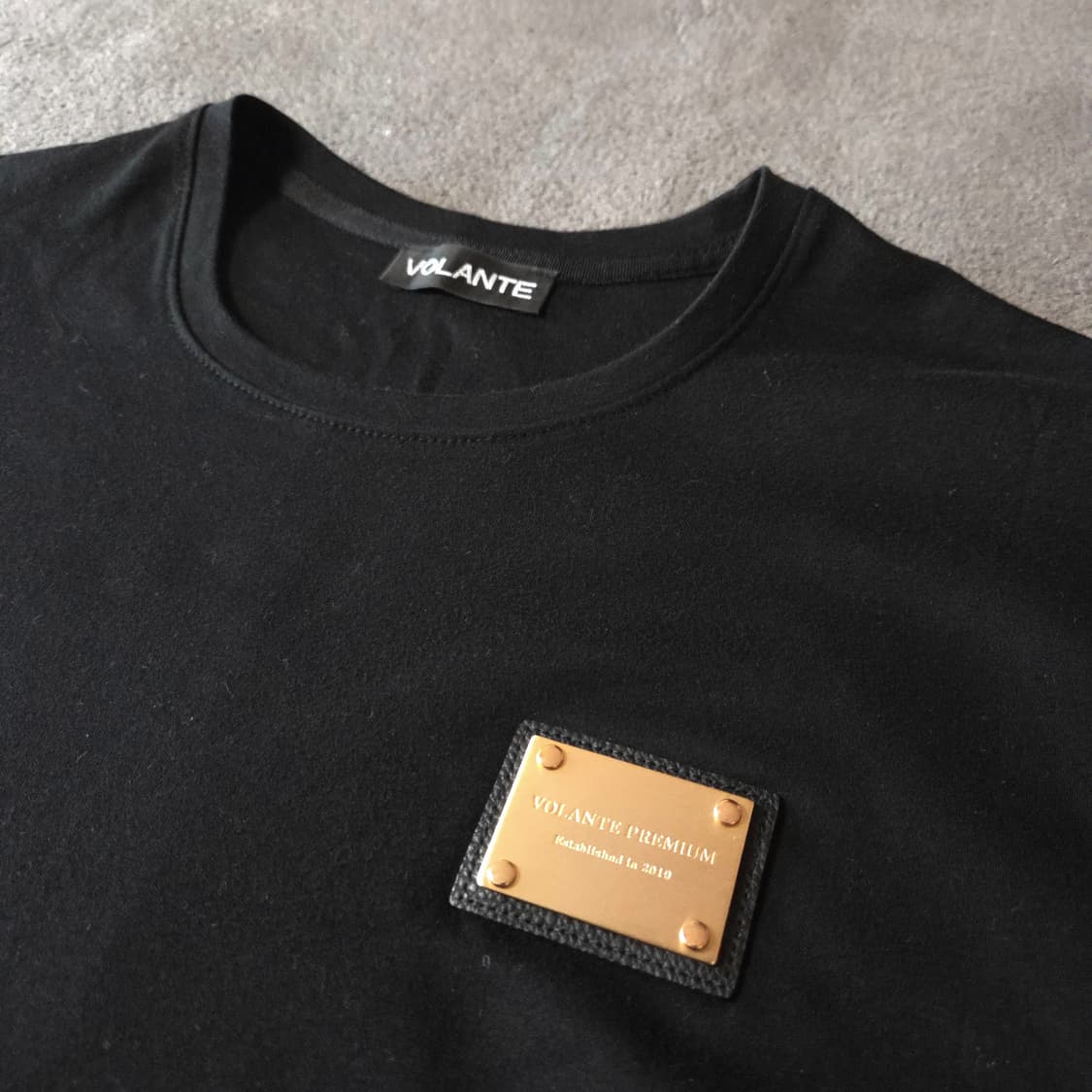 볼란테 골드탭 머슬핏 반팔 티셔츠 1 상품이미지4