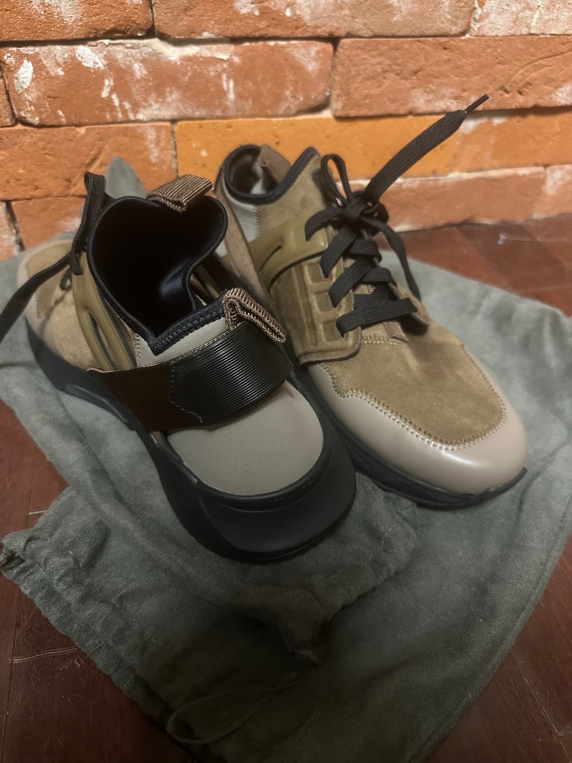 2022 S/S 톰포드 스니커즈 라인 상품이미지2