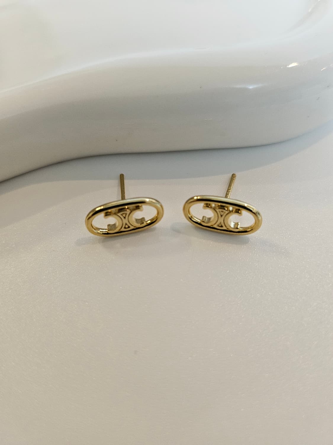 셀린느 미니 트리옹프 스터드 귀걸이 금장 상품이미지2