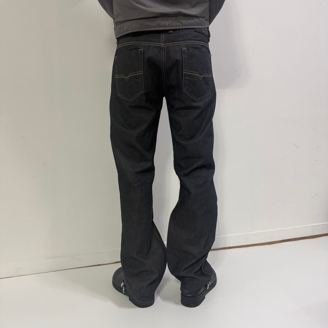 디젤 바이커 레귤러 스트레이트 데님팬츠  상품이미지4